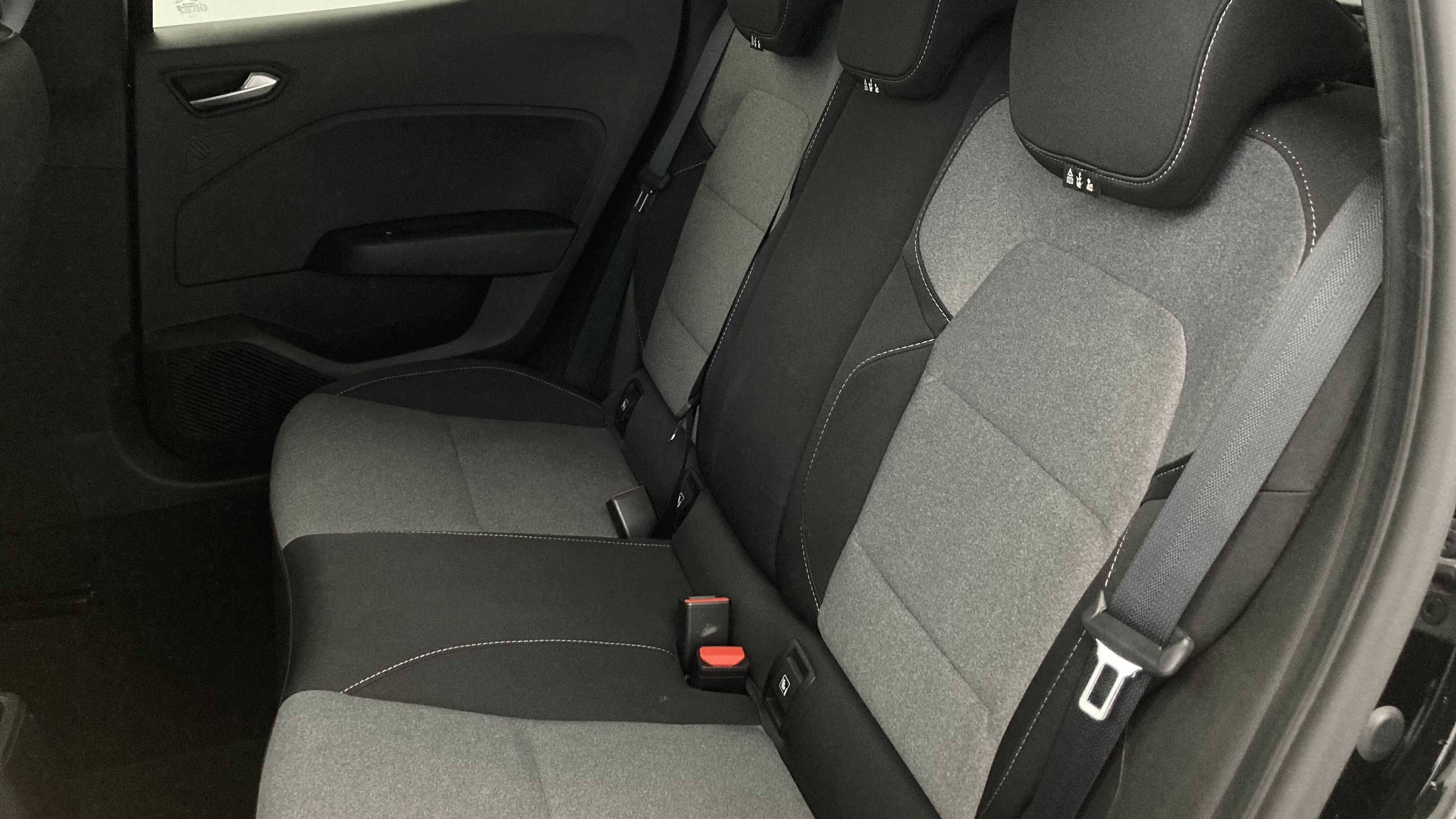 renault clio evolution 1.5 DCI 100 2025 negro brillante 20