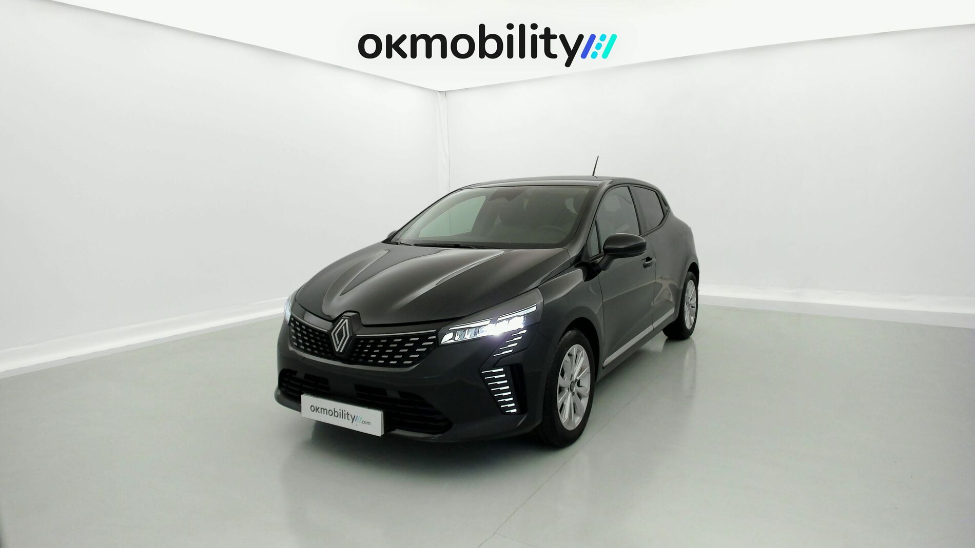 renault clio evolution 1.5 DCI 100 2025 negro brillante 1