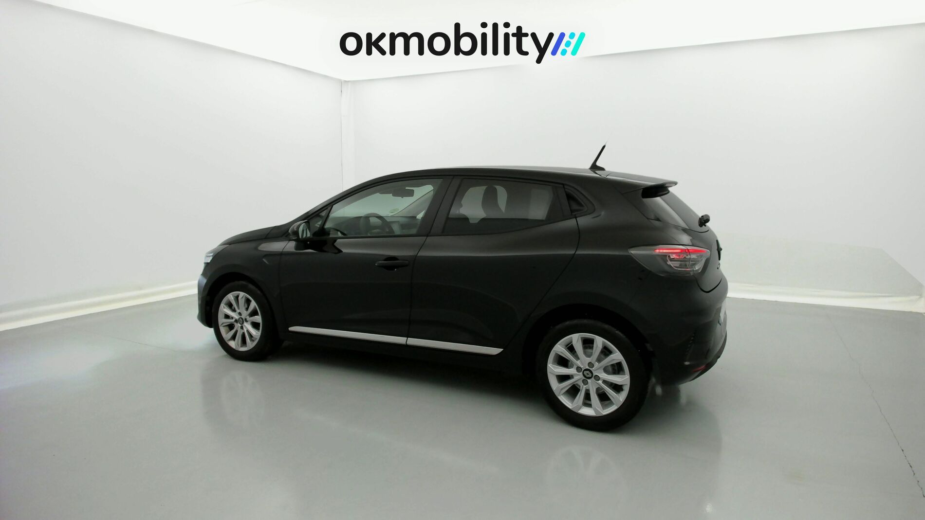 renault clio evolution 1.5 DCI 100 2025 negro brillante 7