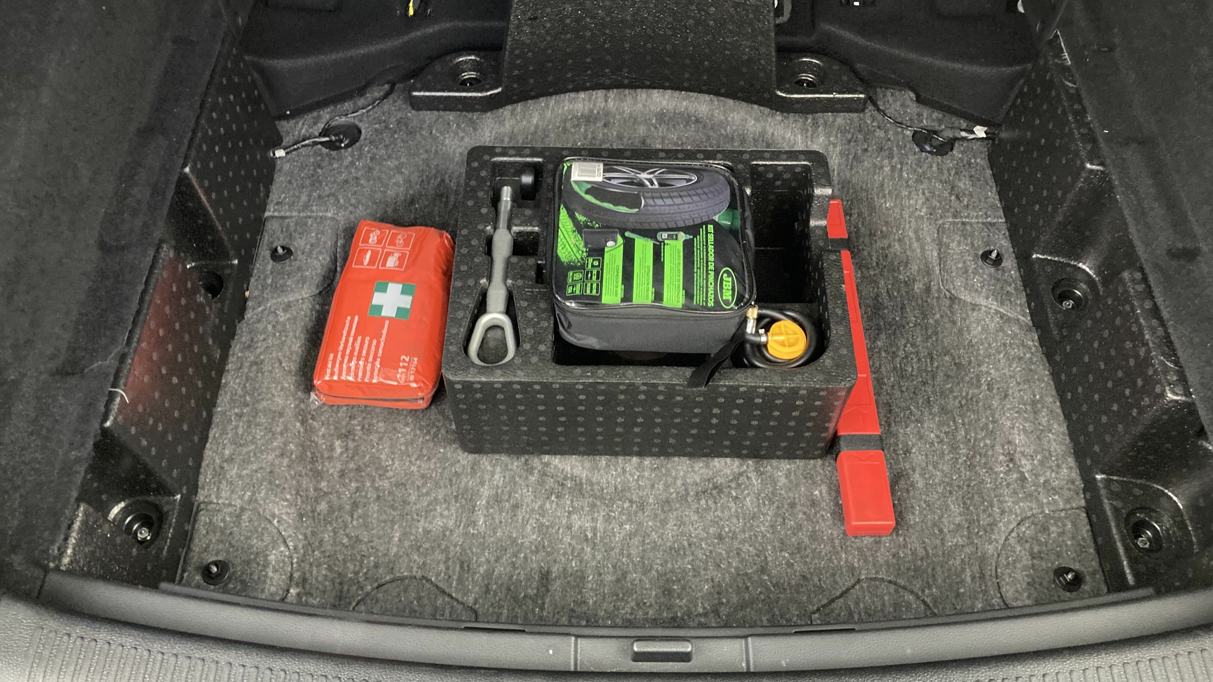 mg hs comfort 1.5 T-GDI 162 AT 2023 pebble black - pbc 23