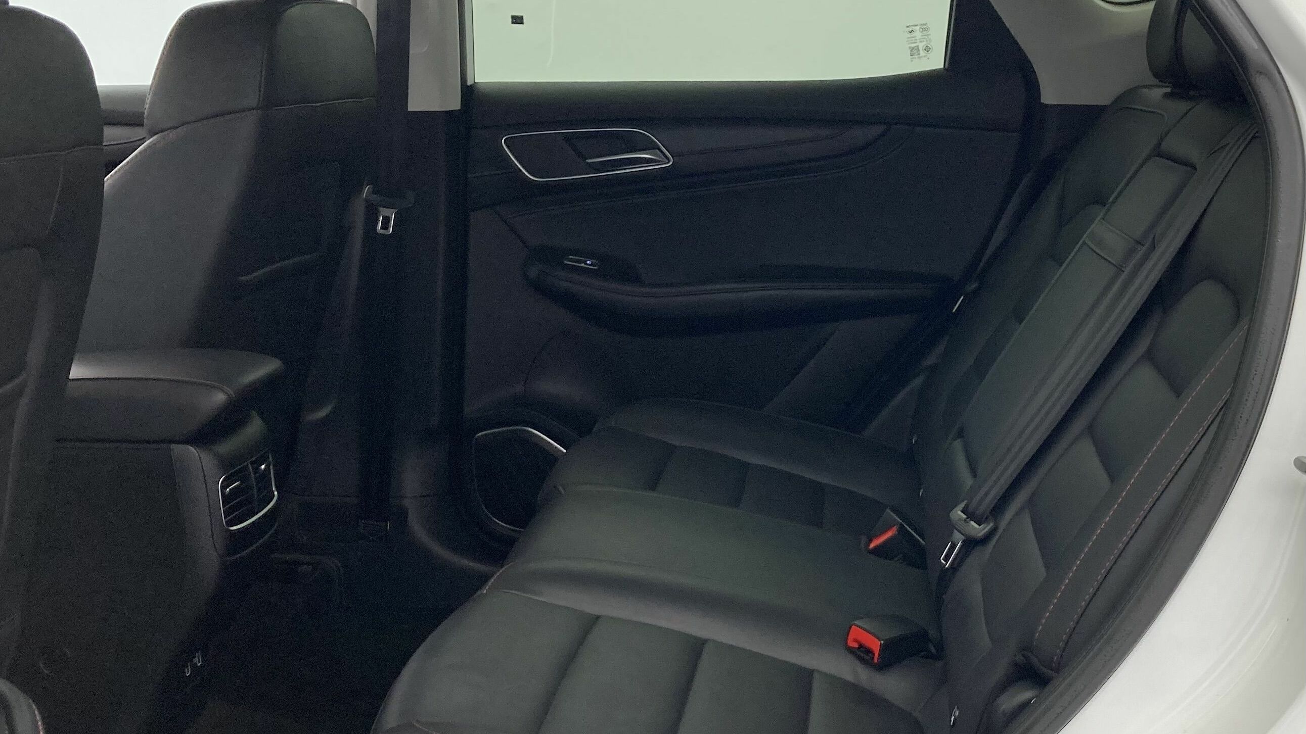 mg hs comfort 1.5 T-GDI 162 2023 dover white - wsb 21