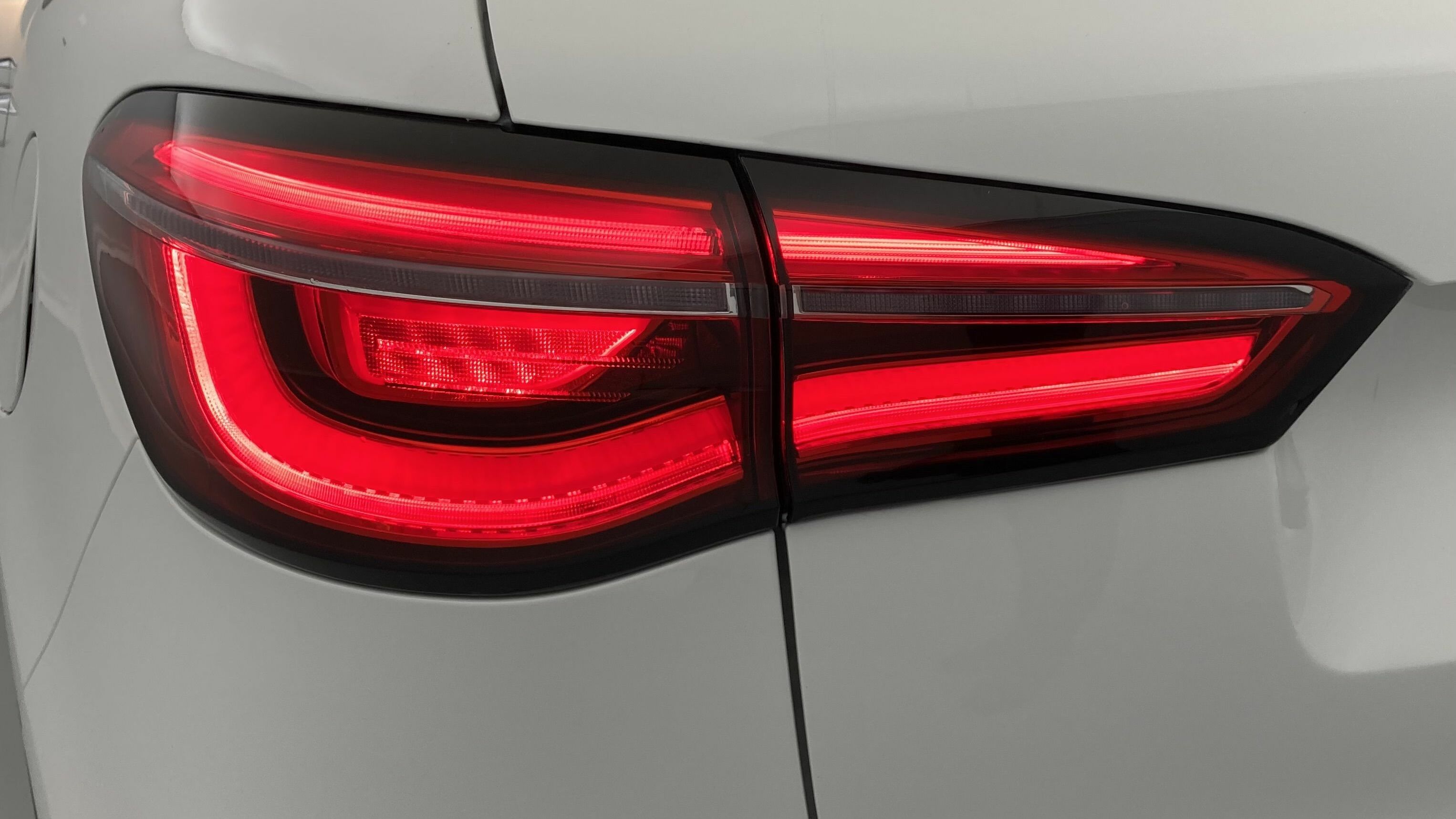 mg hs comfort 1.5 T-GDI 162 2023 dover white - wsb 30