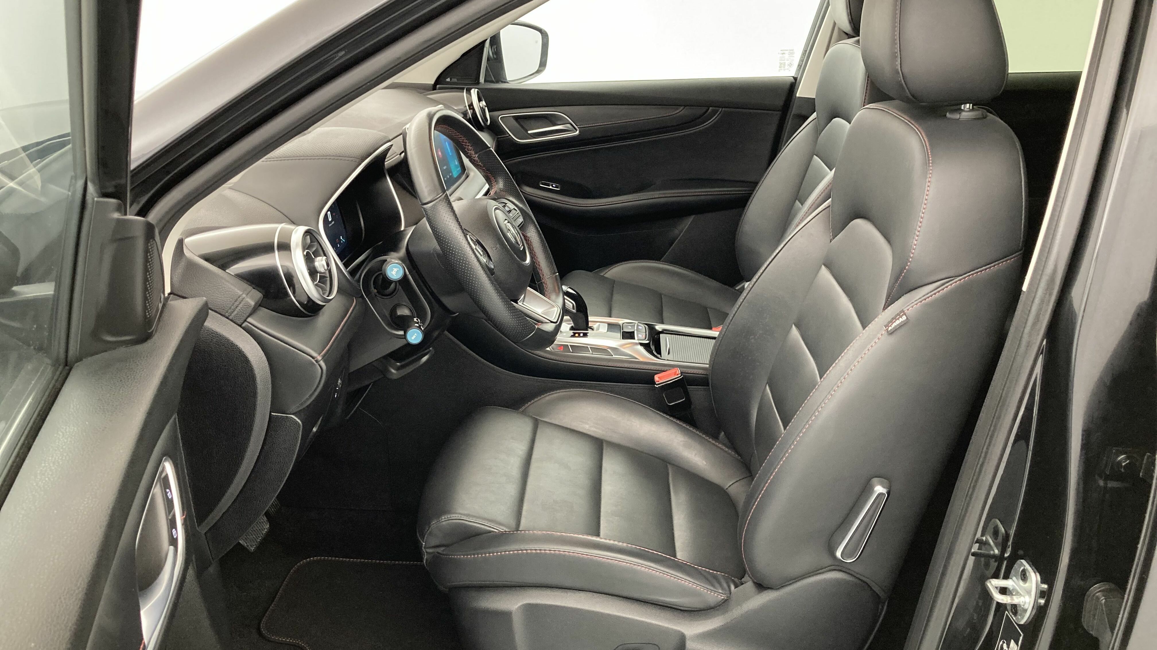 mg hs comfort 1.5 T-GDI 162 AT 2023 pebble black - pbc 14