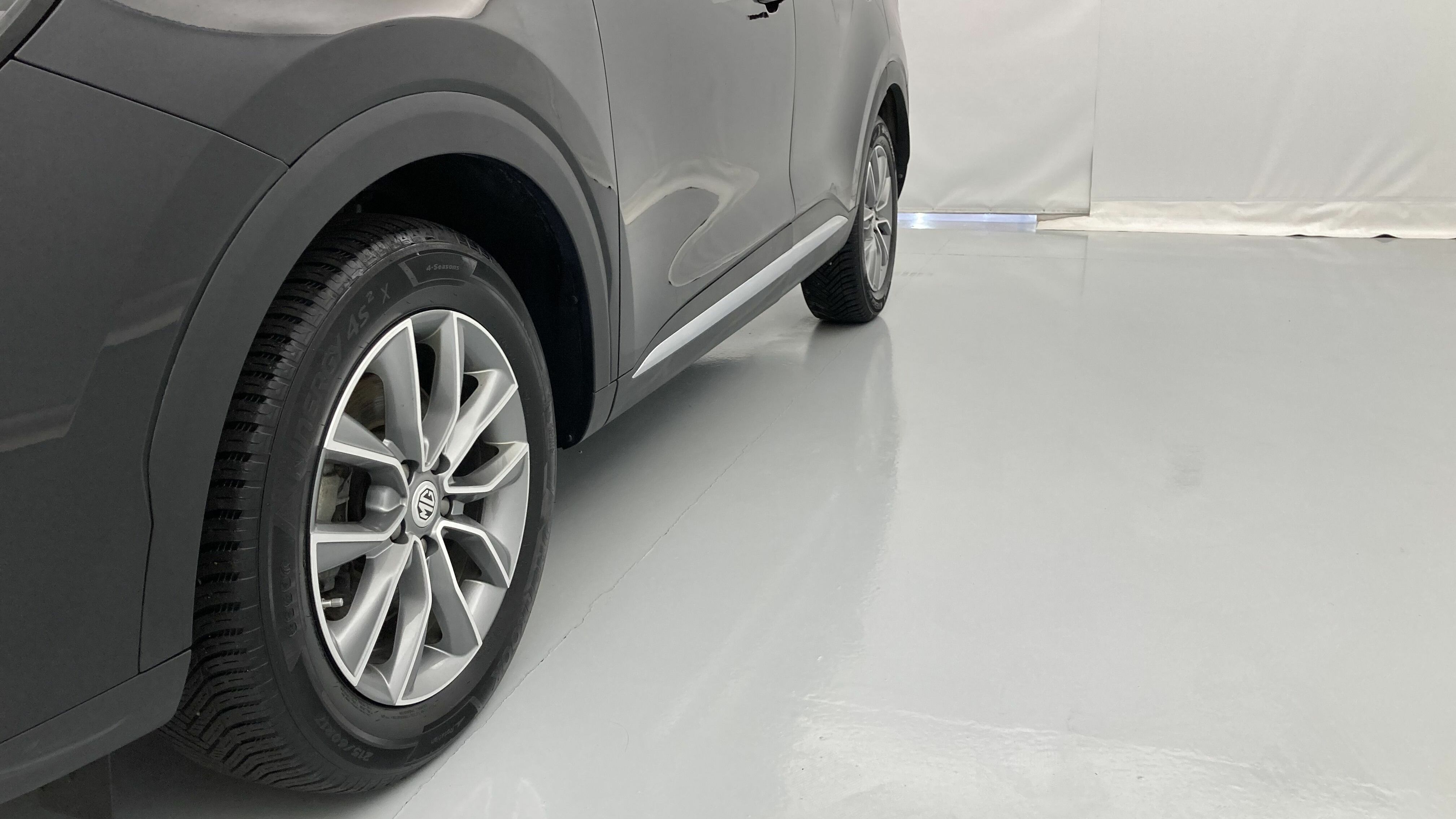 mg hs comfort 1.5 T-GDI 162 AT 2023 pebble black - pbc 26