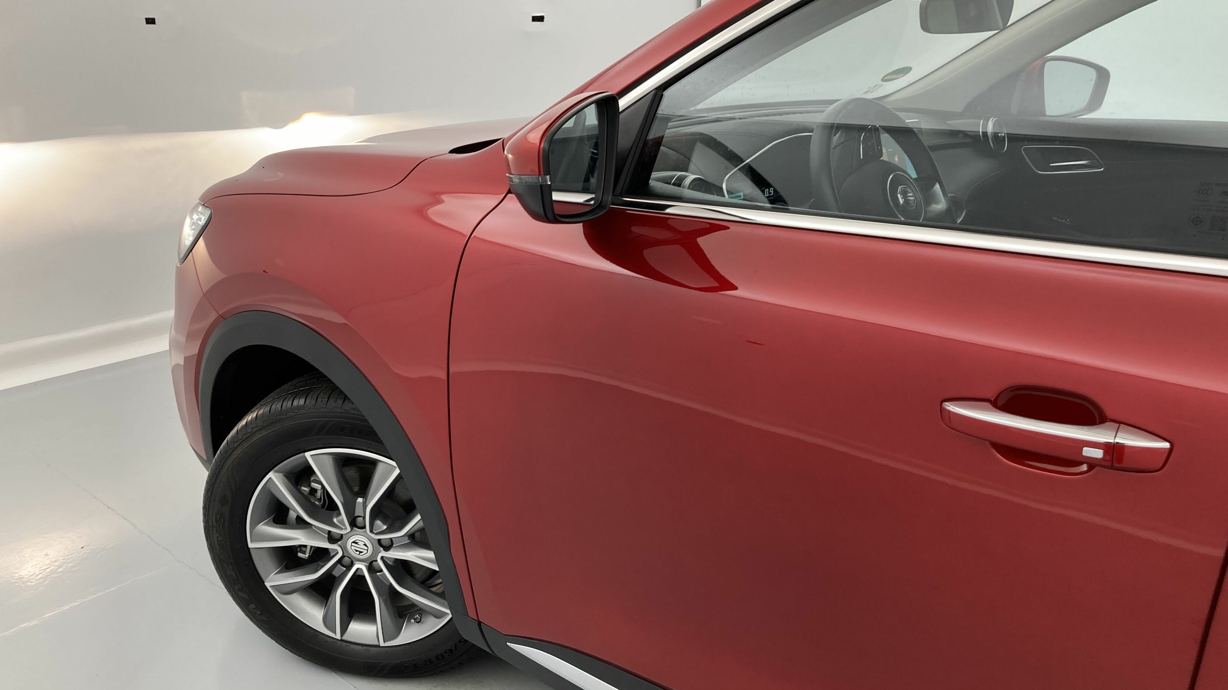 mg hs comfort 1.5 T-GDI 162 2023 diamond red - rsj 27