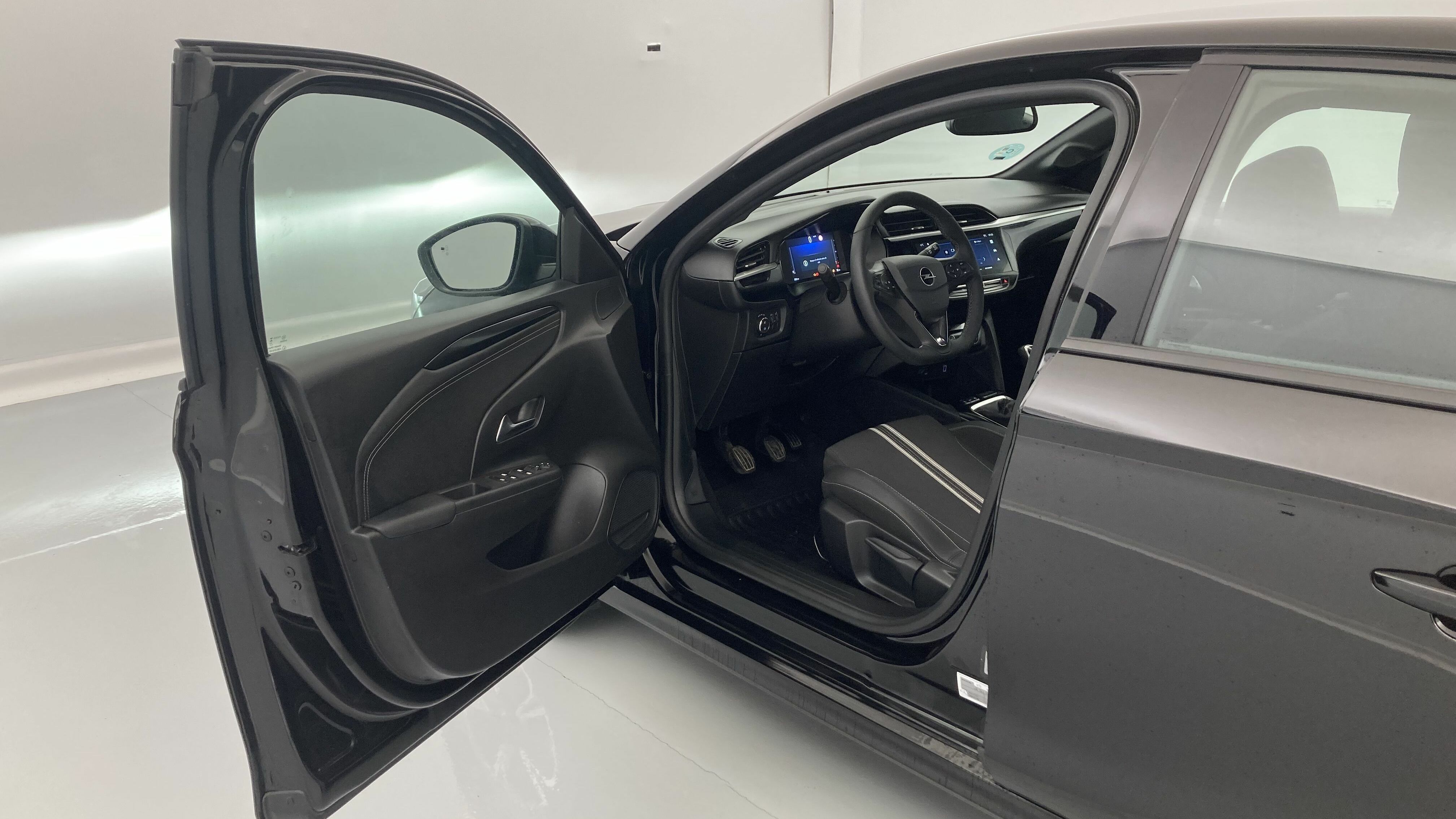 opel corsa gs 1.2T 100 2024 karbon black 11