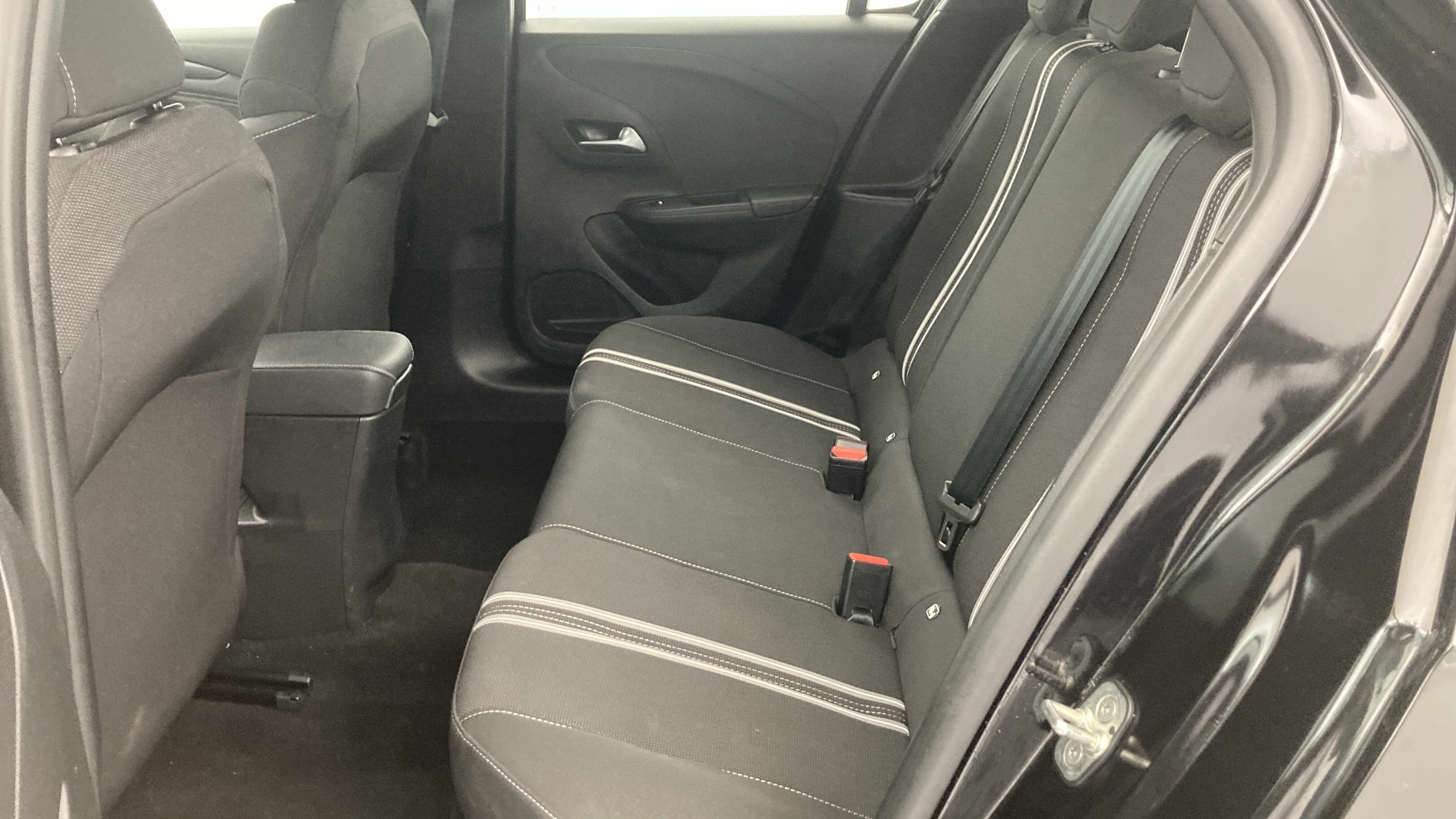 opel corsa gs 1.2T 100 2024 karbon black 17