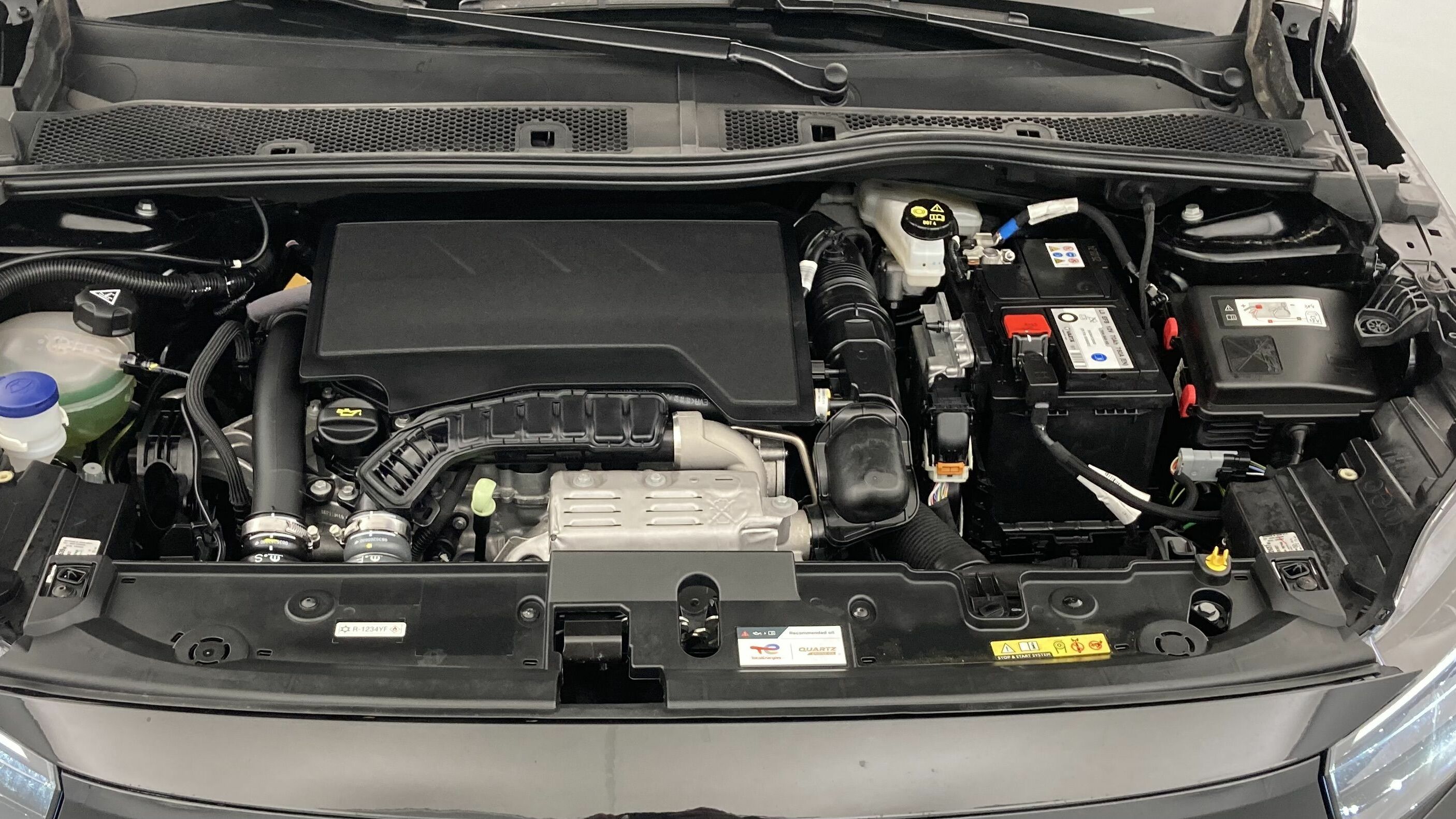 opel corsa gs 1.2T 100 2024 karbon black 19