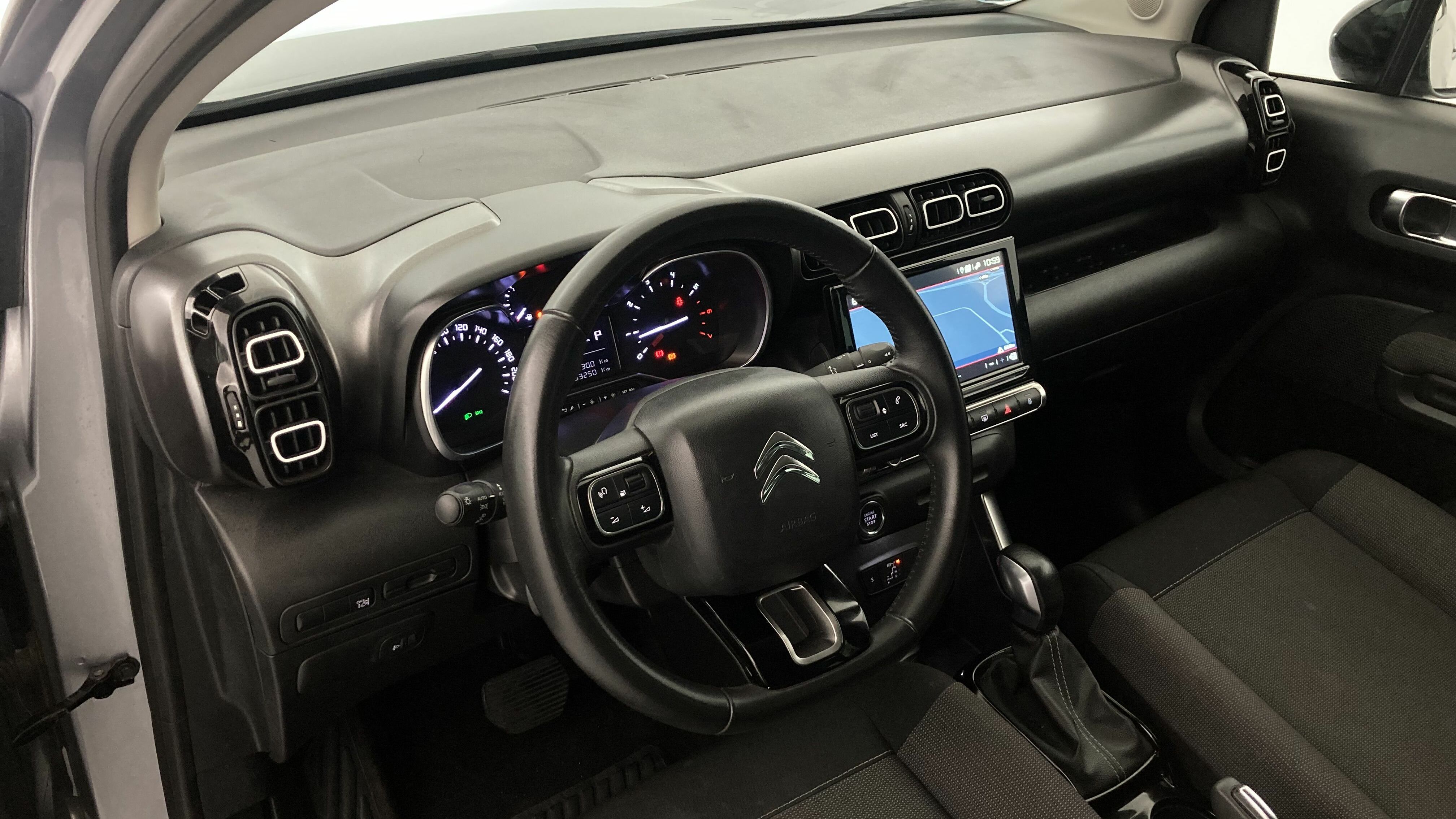 citroen c3 aircross shine pack 1.2 PURETECH 130 EAT 2023 gris acero / negro 14