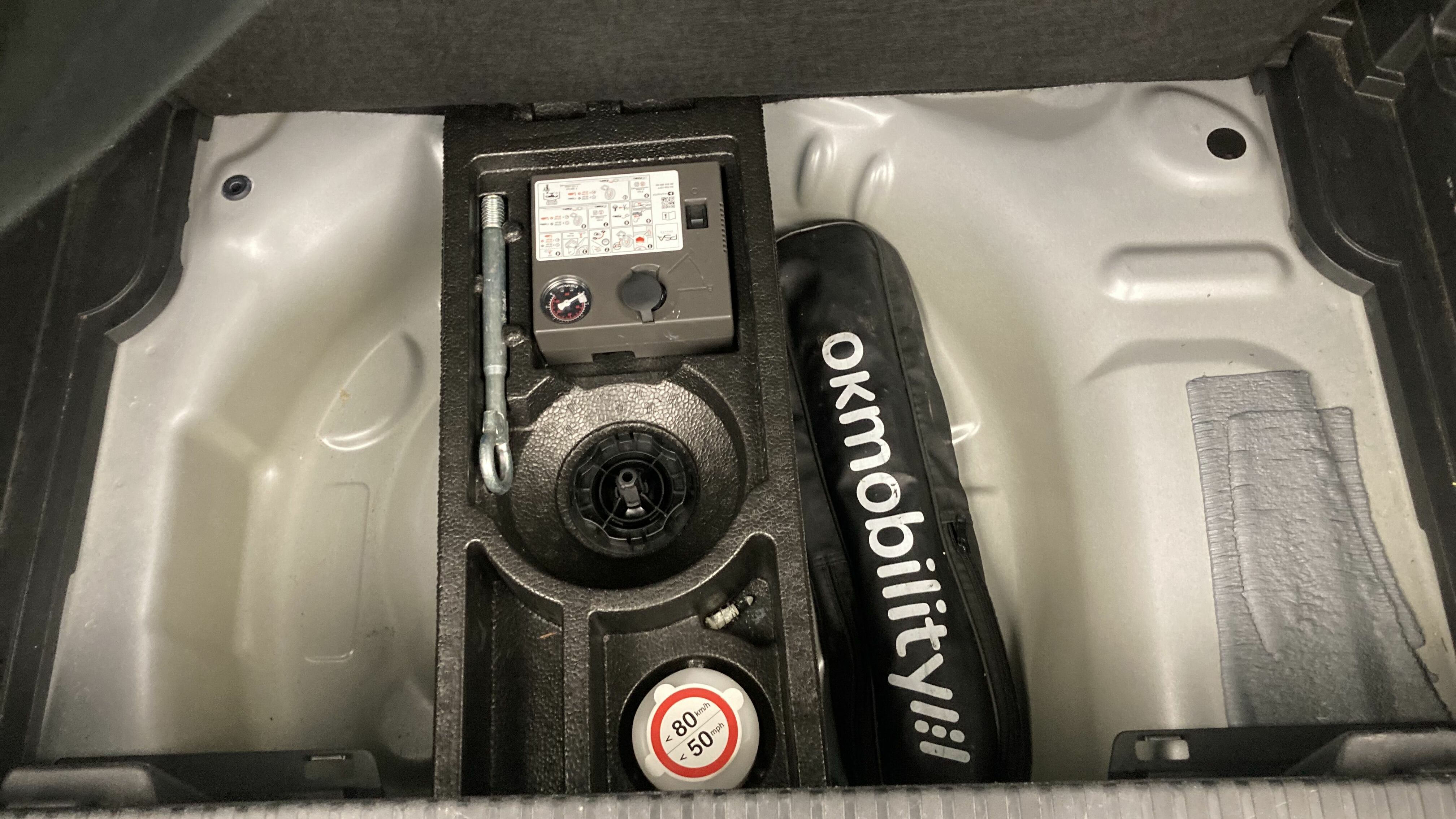 citroen c3 aircross shine pack 1.2 PURETECH 130 EAT 2023 gris acero / negro 22