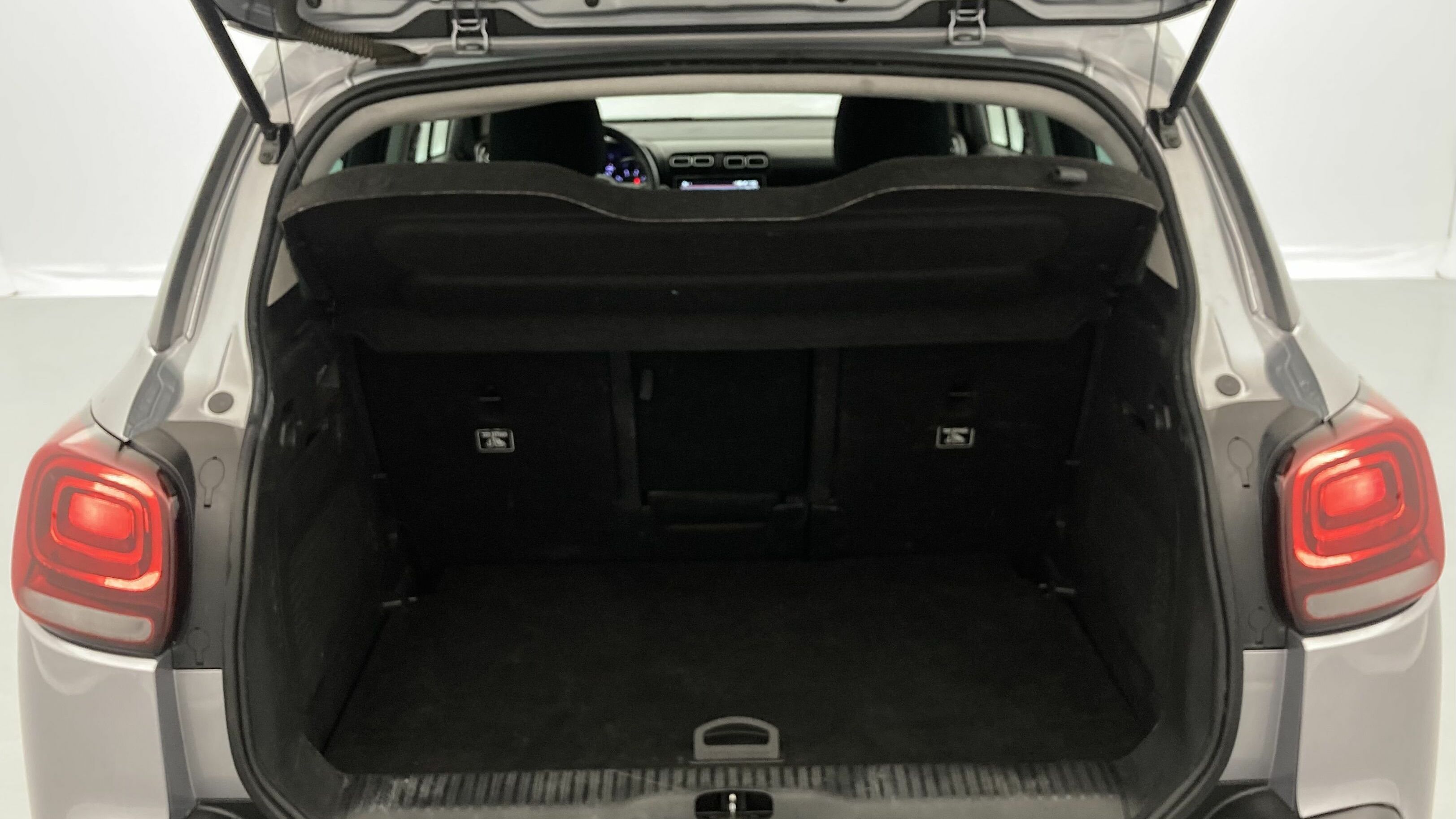 citroen c3 aircross shine pack 1.2 PURETECH 130 EAT 2023 gris acero / negro 23