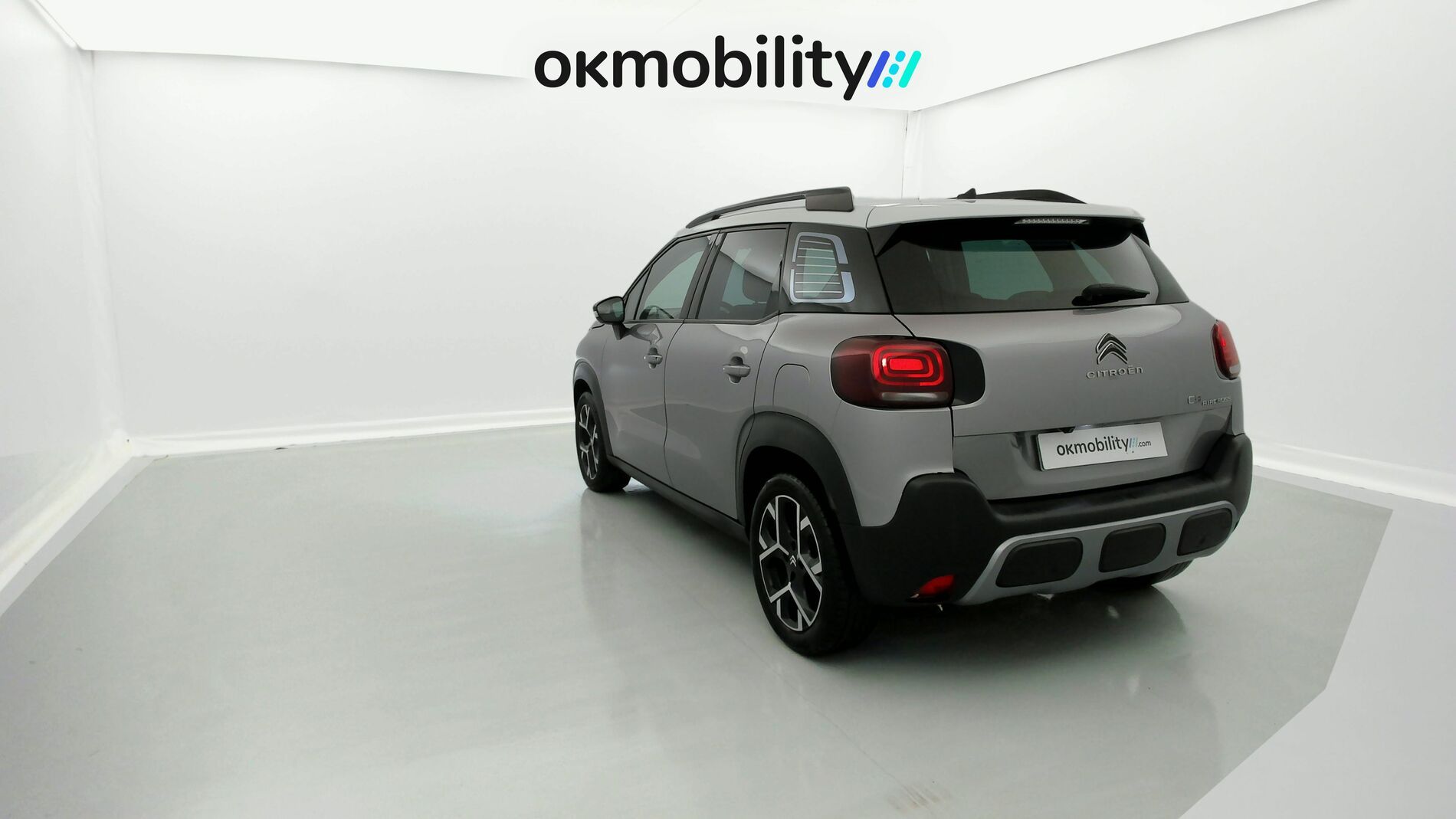 citroen c3 aircross shine pack 1.2 PURETECH 130 EAT 2023 gris acero / negro 8