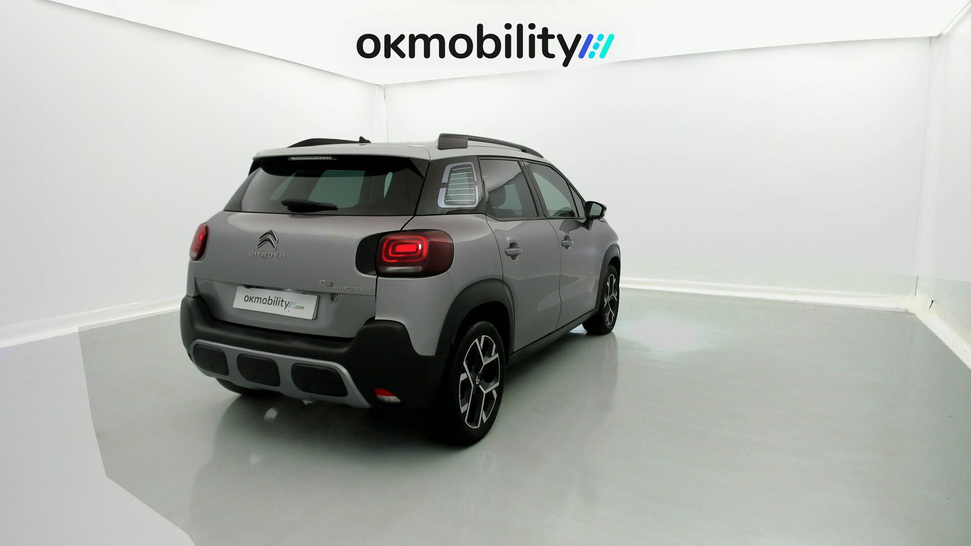 citroen c3 aircross shine pack 1.2 PURETECH 130 EAT 2023 gris acero / negro 10