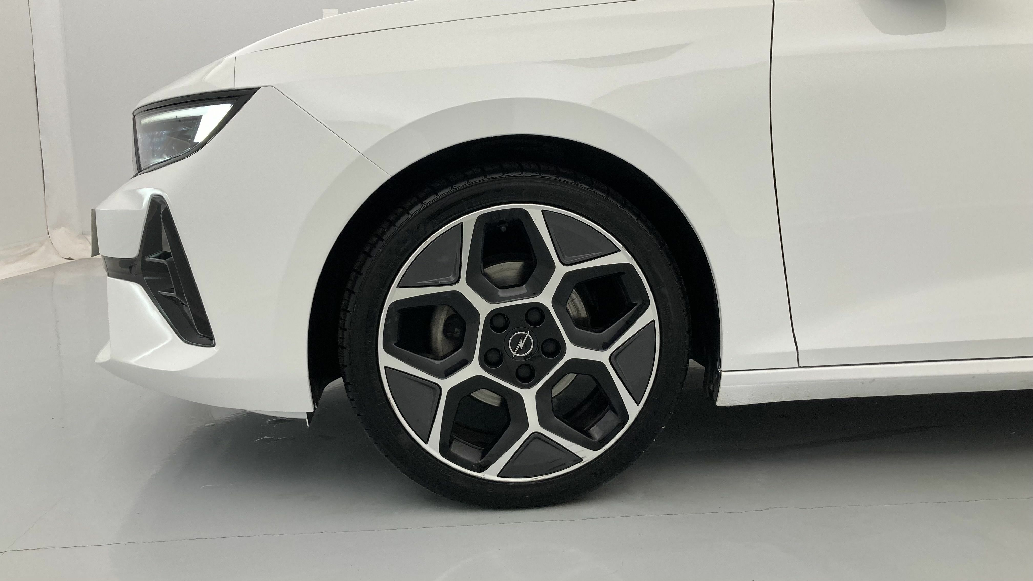 opel astra gs 1.2T 130 2023 artkis white 26