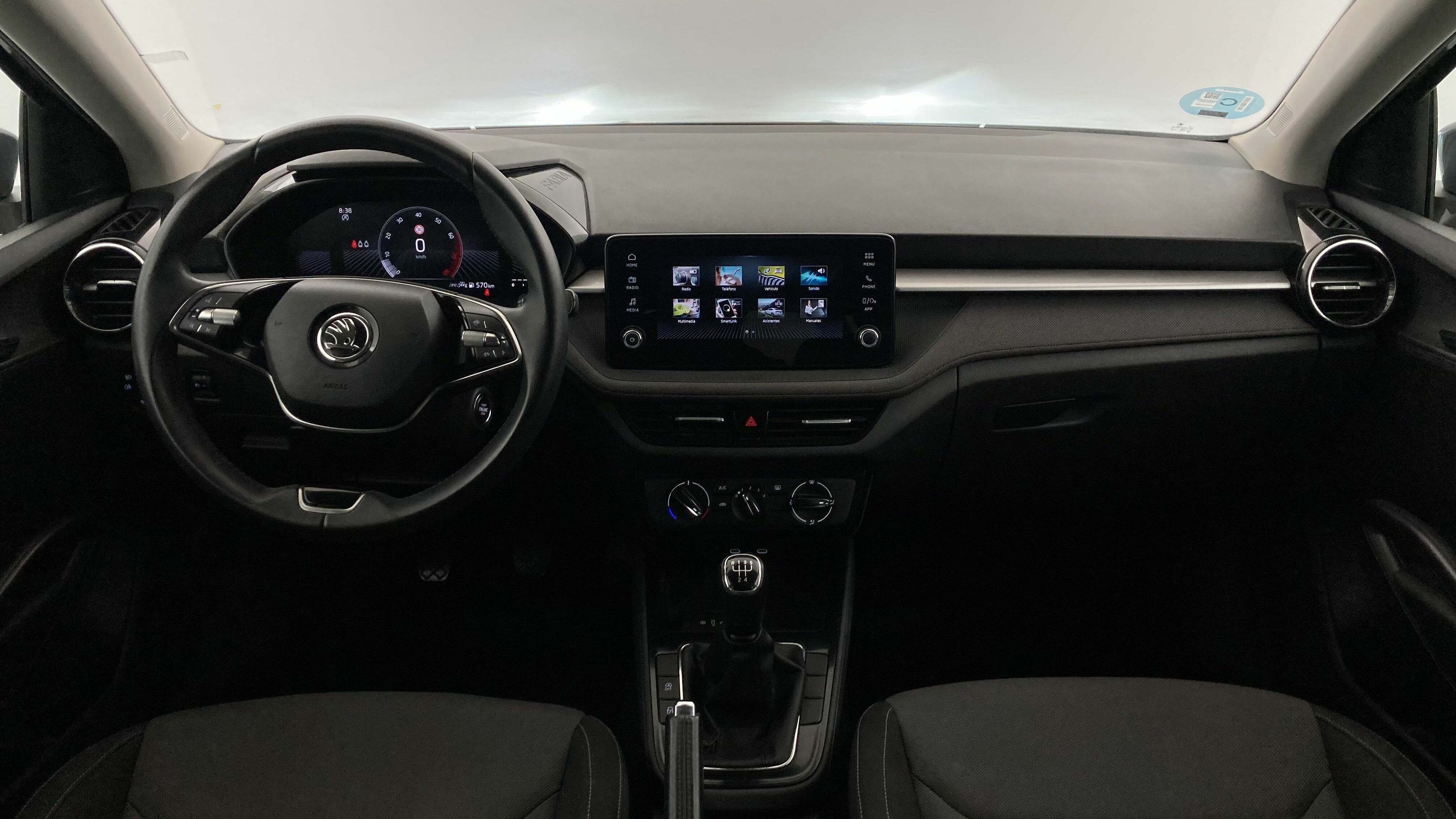 skoda fabia selection 1.0 MPI 80 2024 gris graphite 15