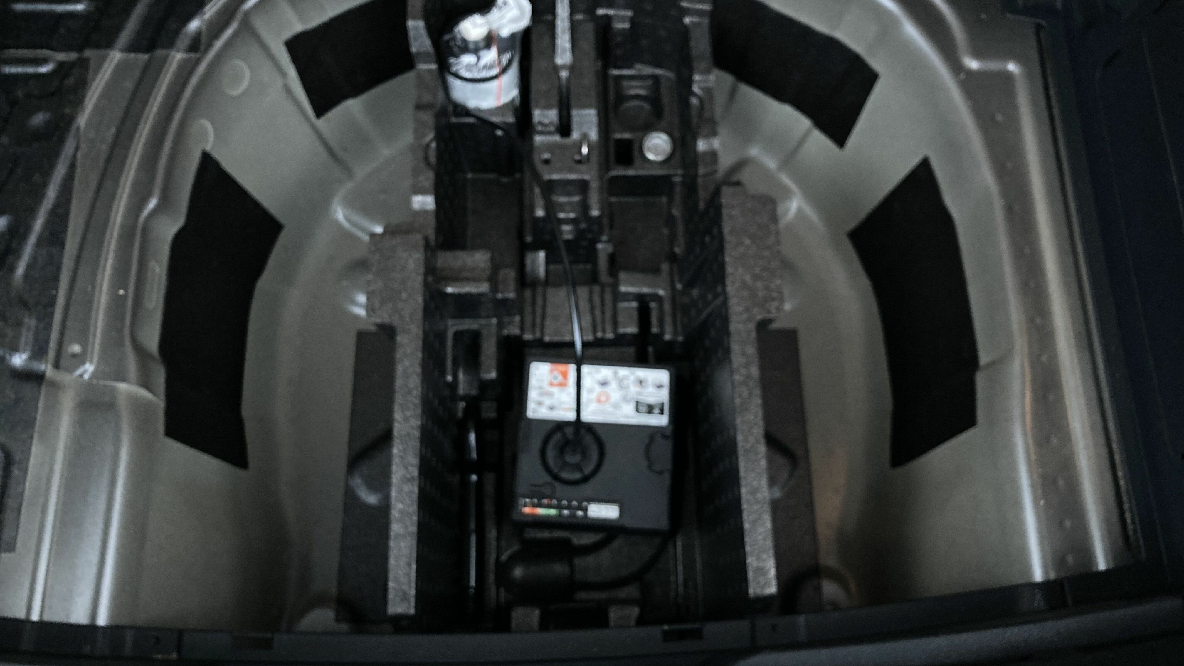 skoda fabia selection 1.0 MPI 80 2024 gris graphite 22