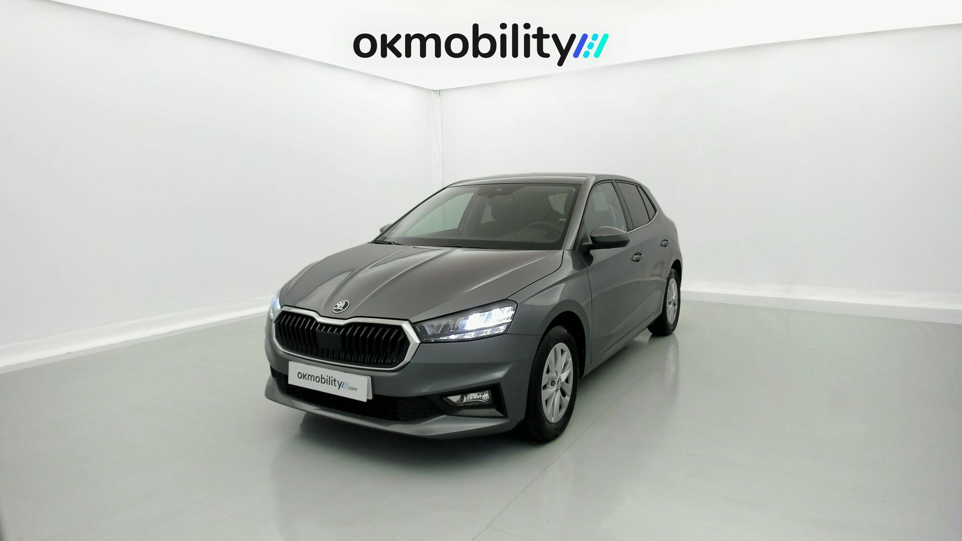skoda fabia selection 1.0 MPI 80 2024 gris graphite 1