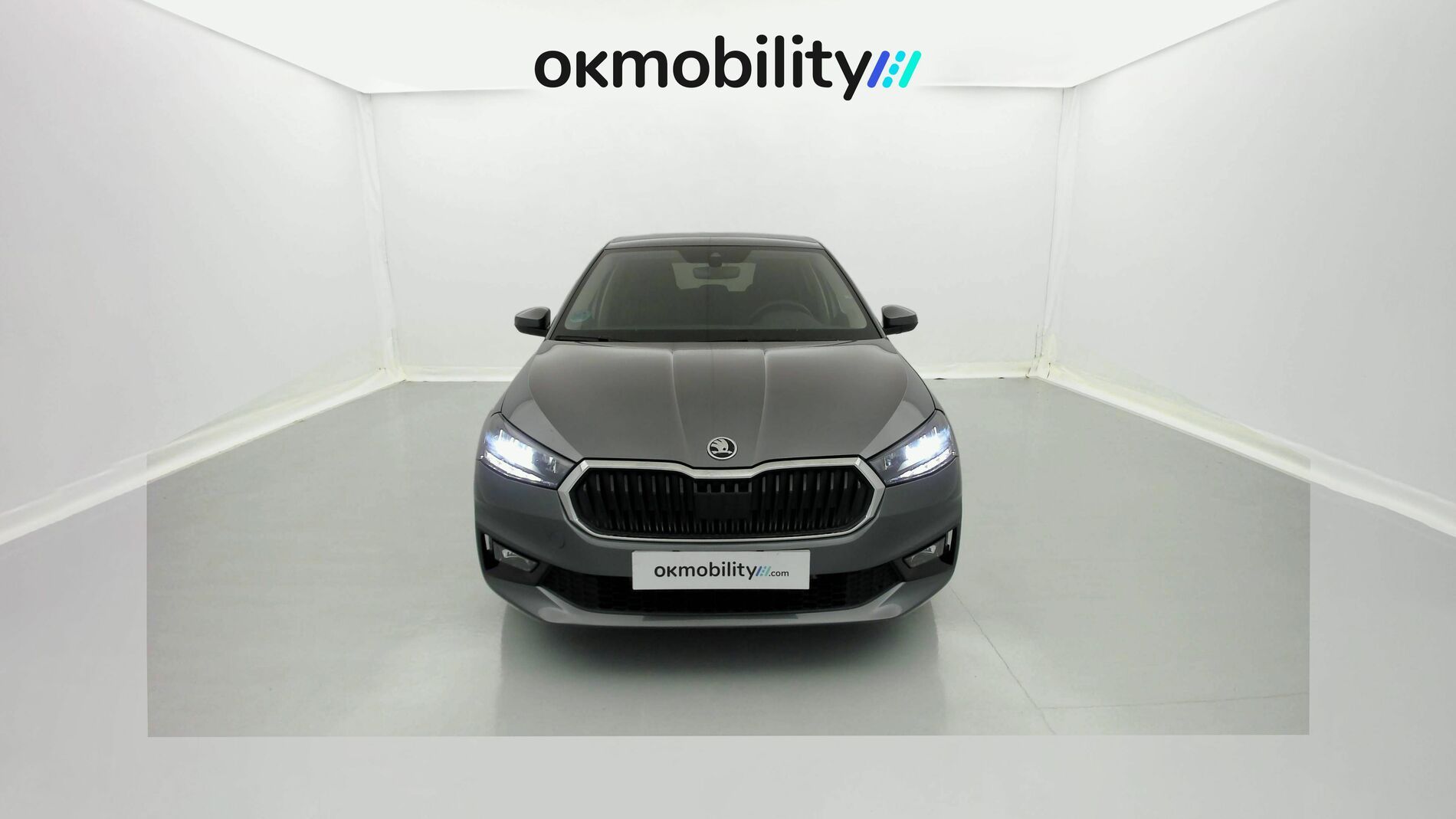 skoda fabia selection 1.0 MPI 80 2024 gris graphite 3