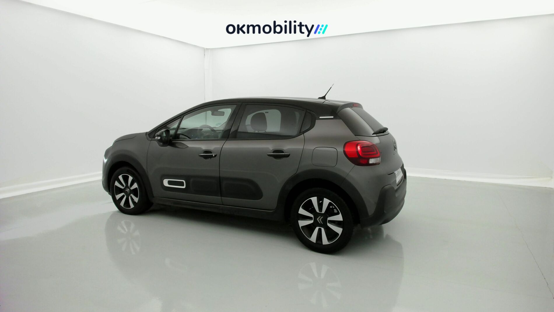 citroen c3 shine 1.2 PURETECH 110 EAT 2023 gris platino / negro 4