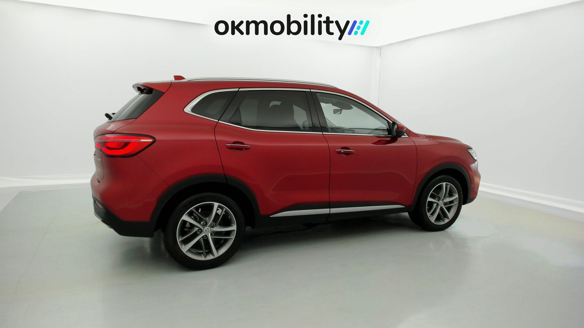 mg hs comfort 1.5 T-GDI 162 2023 diamond red - rsj 12