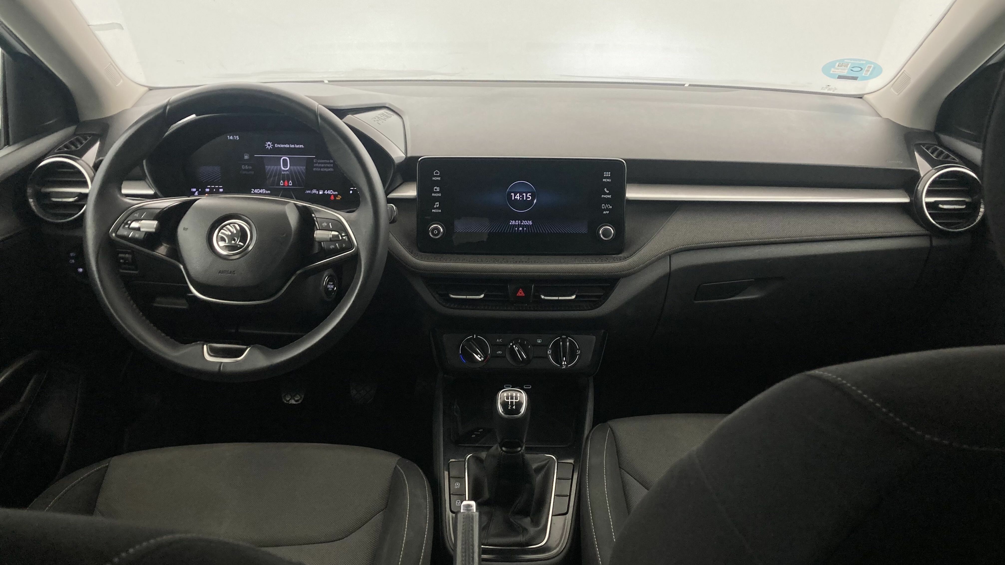 skoda fabia selection 1.0 MPI 80 2024 blanco glaciar 15