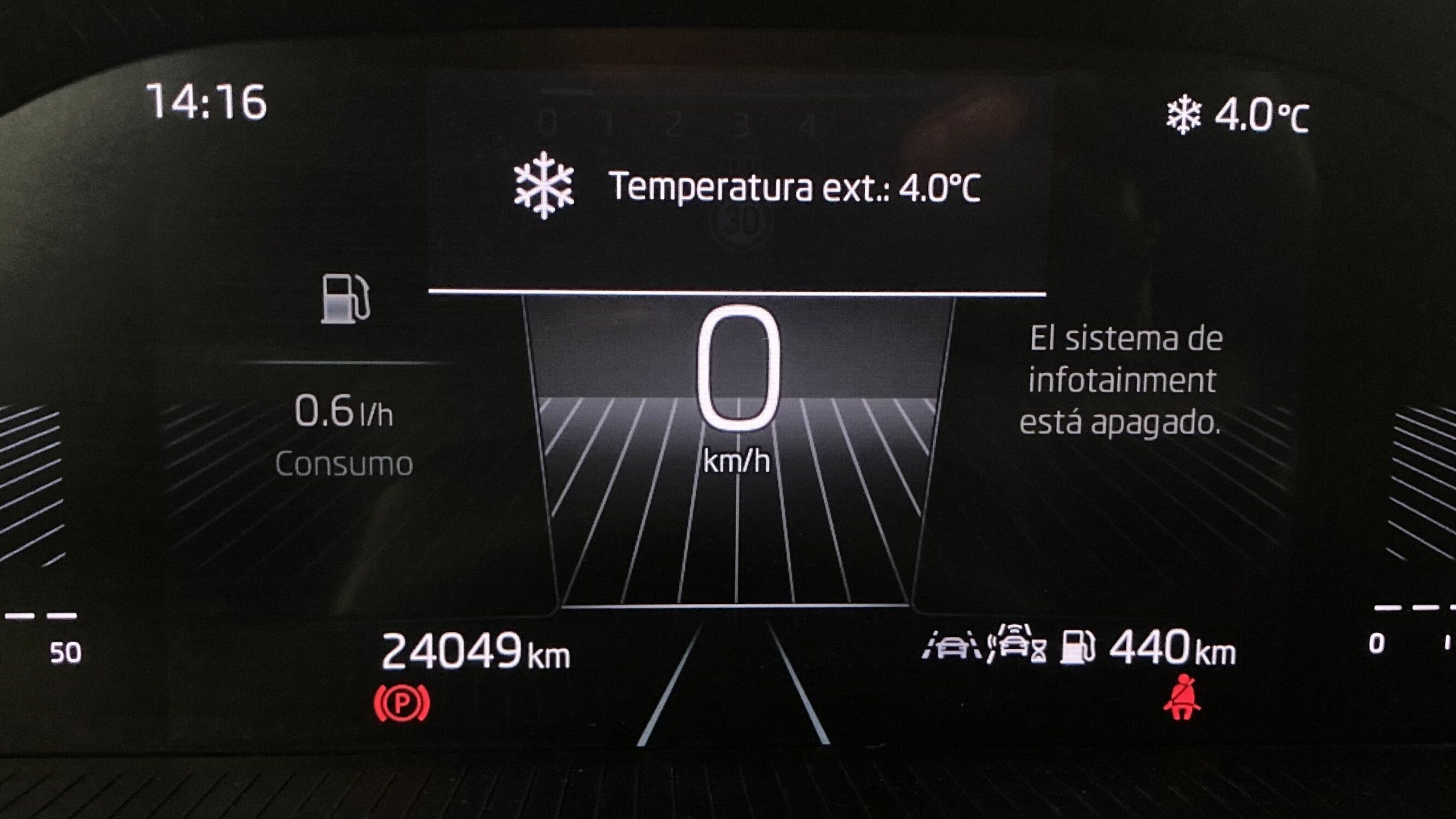 skoda fabia selection 1.0 MPI 80 2024 blanco glaciar 17