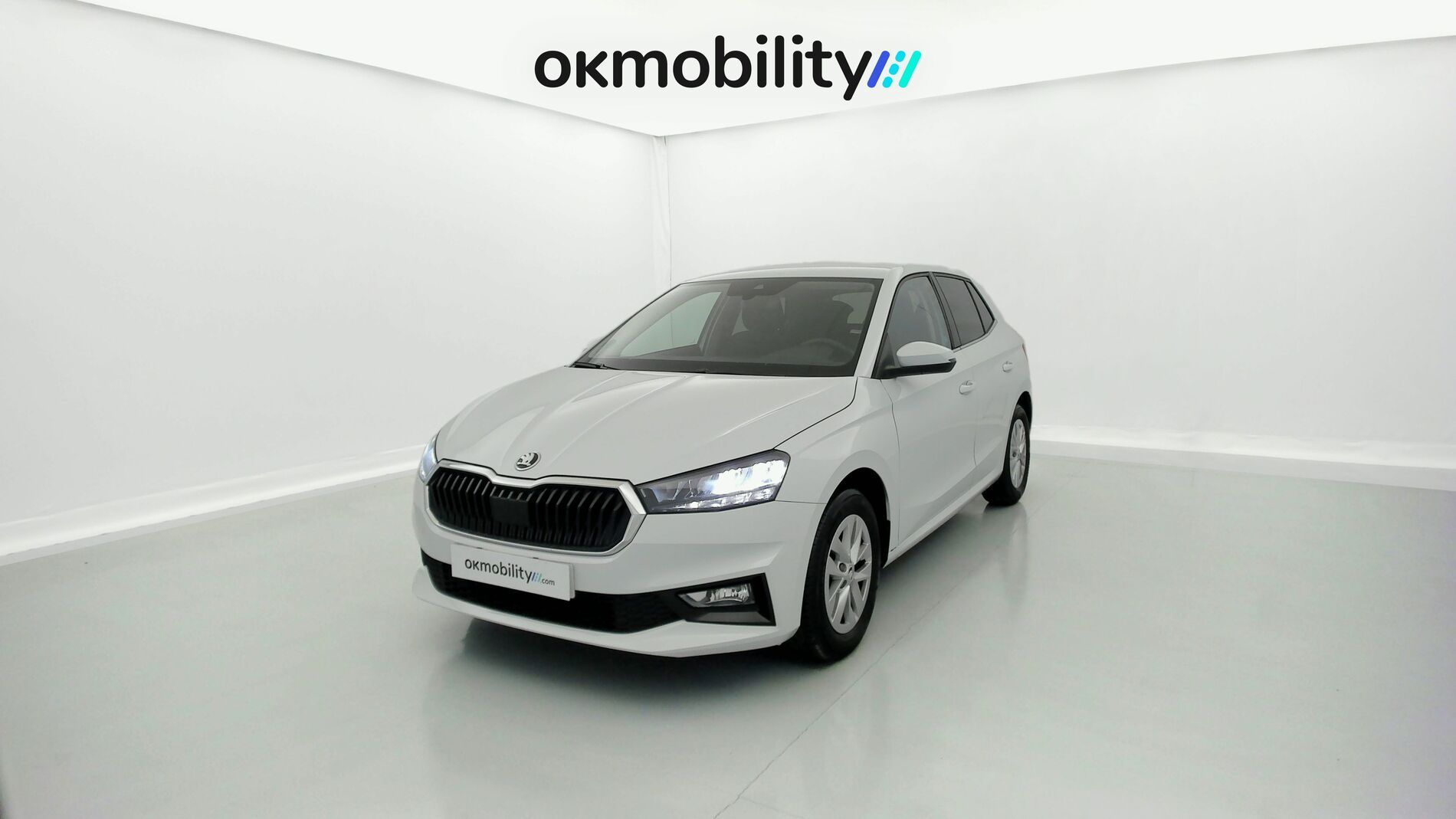 skoda fabia selection 1.0 MPI 80 2024 blanco glaciar 1