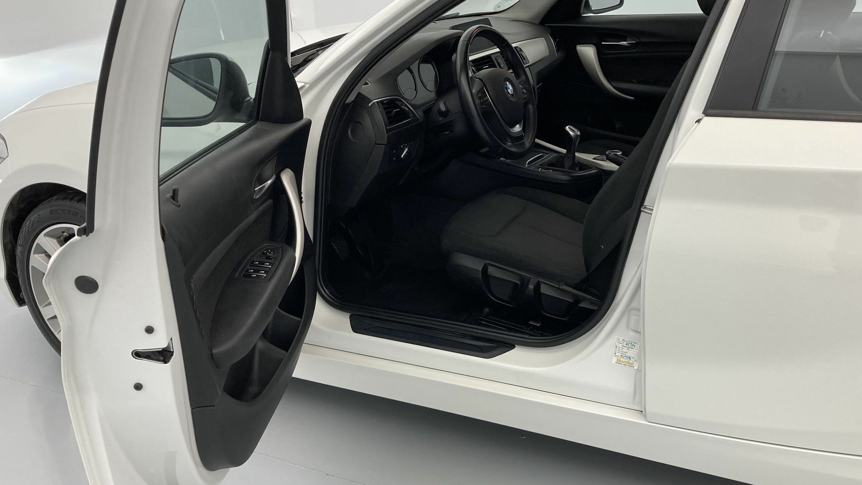 bmw serie 1 nv 116I 109 2018 alpinweiss 14