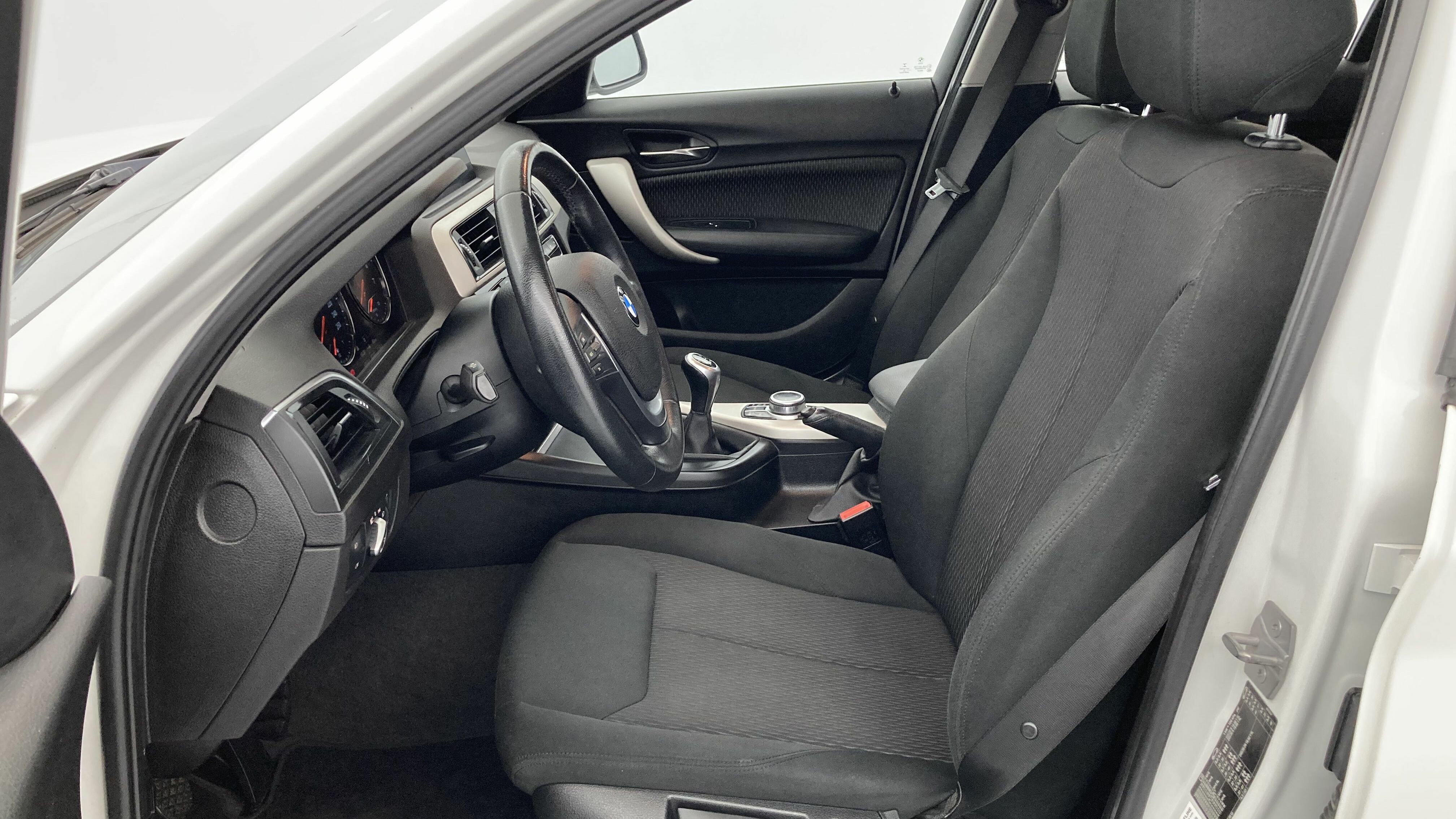 bmw serie 1 nv 116I 109 2018 alpinweiss 15