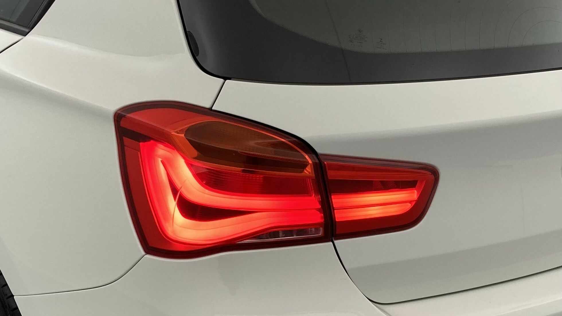 bmw serie 1 nv 116I 109 2018 alpinweiss 31