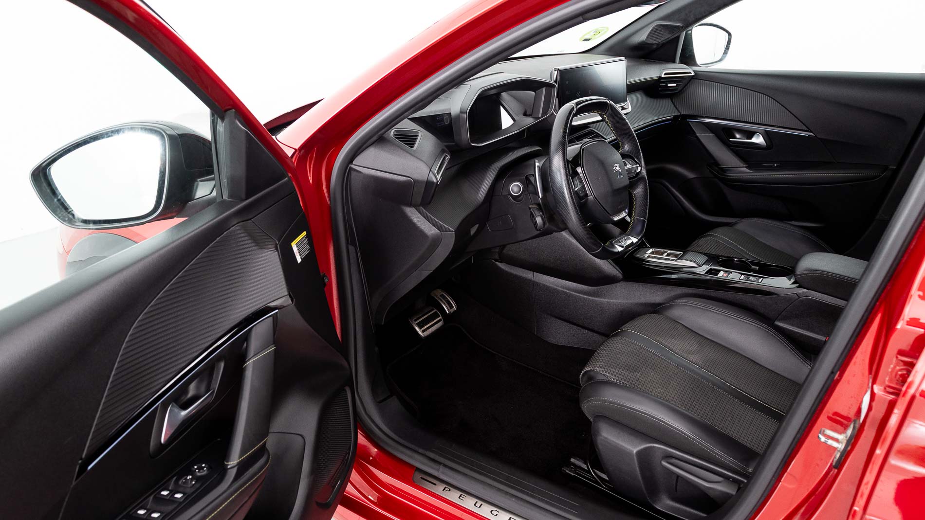 peugeot 208 gt 1.2 PURETECH 100 EAT 2023 rojo elixir 13