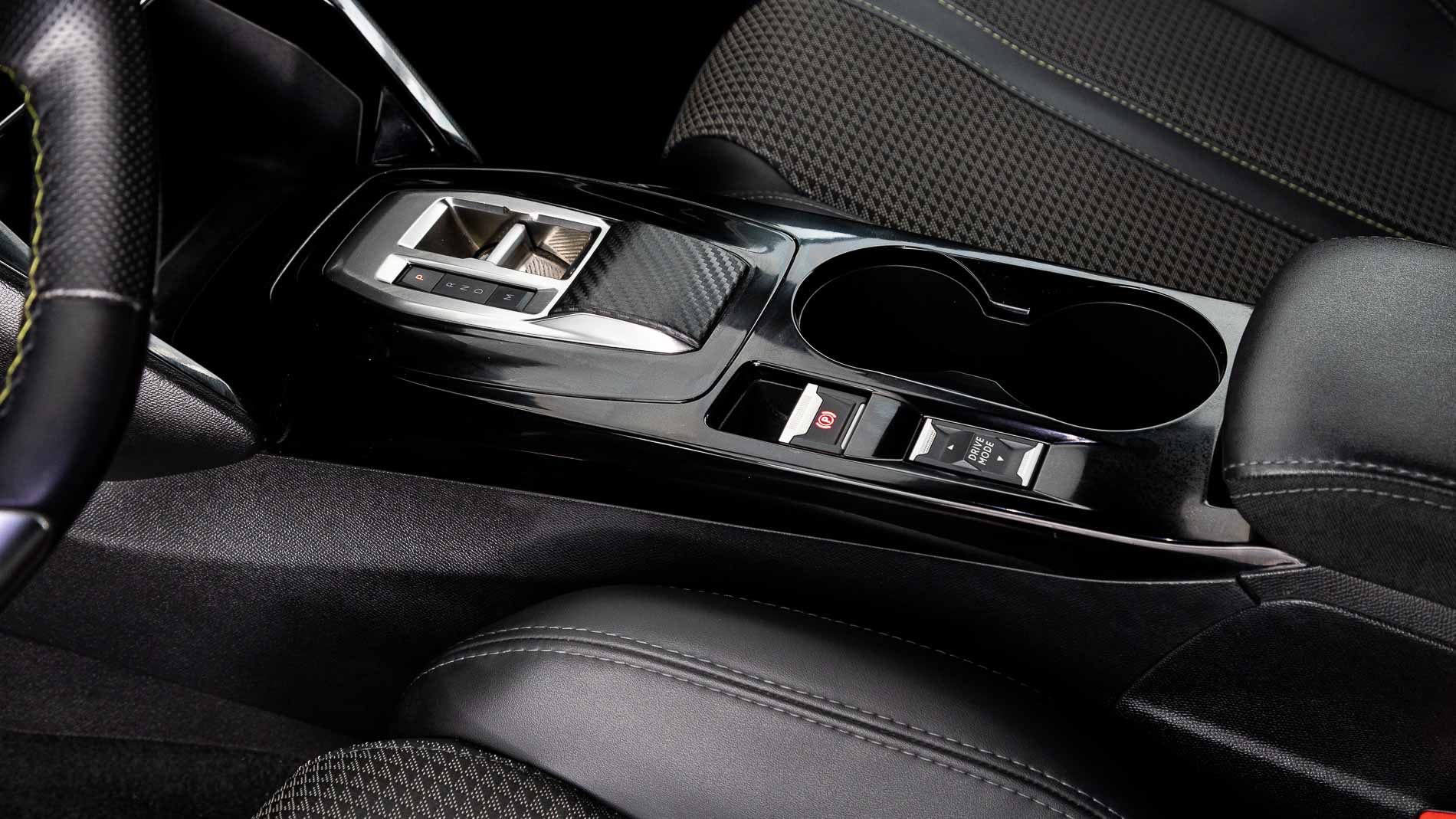 peugeot 208 gt 1.2 PURETECH 100 EAT 2023 rojo elixir 17