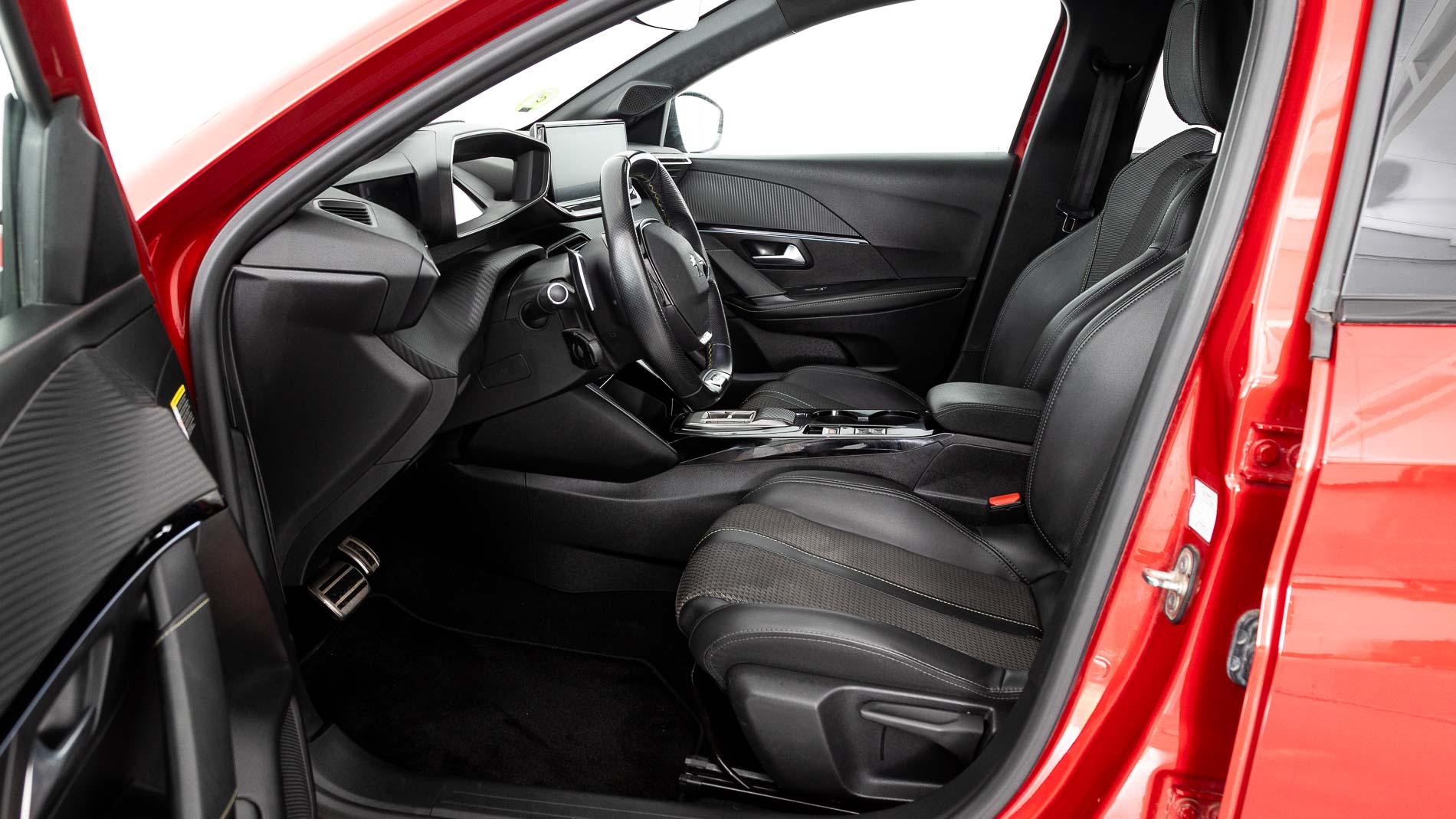 peugeot 208 gt 1.2 PURETECH 100 EAT 2023 rojo elixir 19