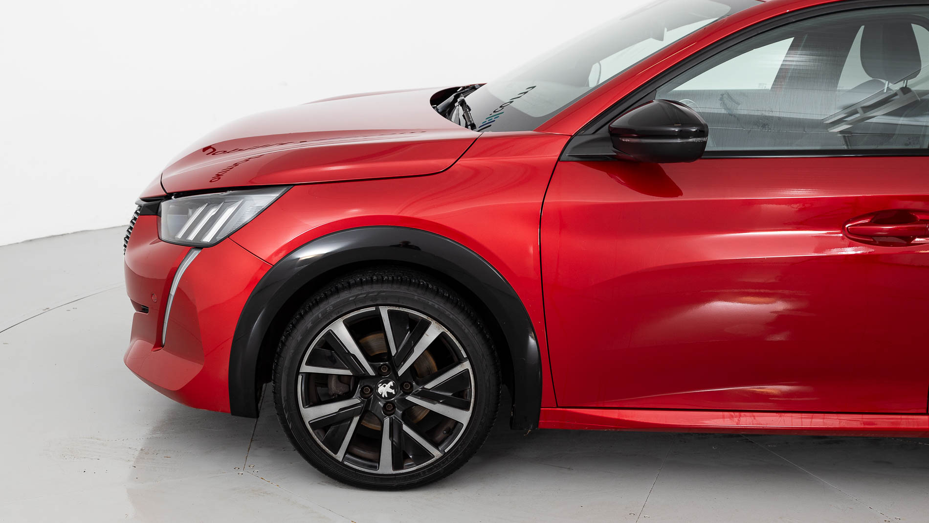 peugeot 208 gt 1.2 PURETECH 100 EAT 2023 rojo elixir 24