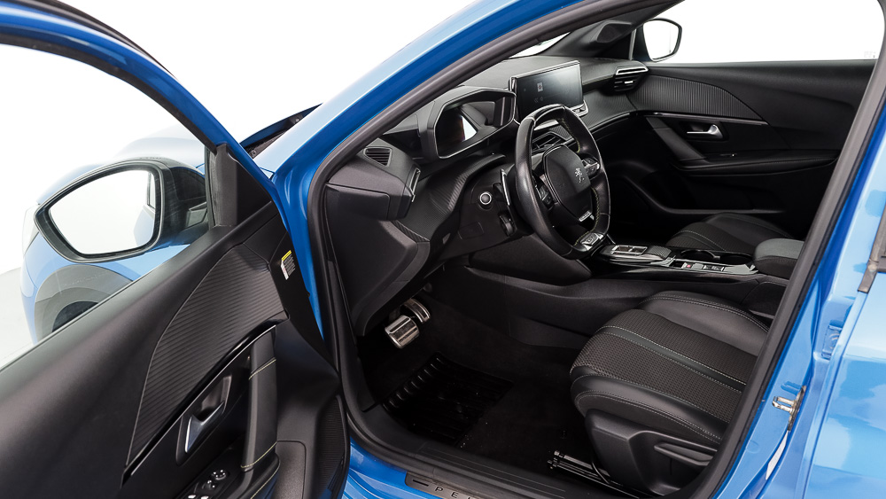 peugeot 208 gt 1.2 PURETECH 100 EAT 2023 azul vertigo 13