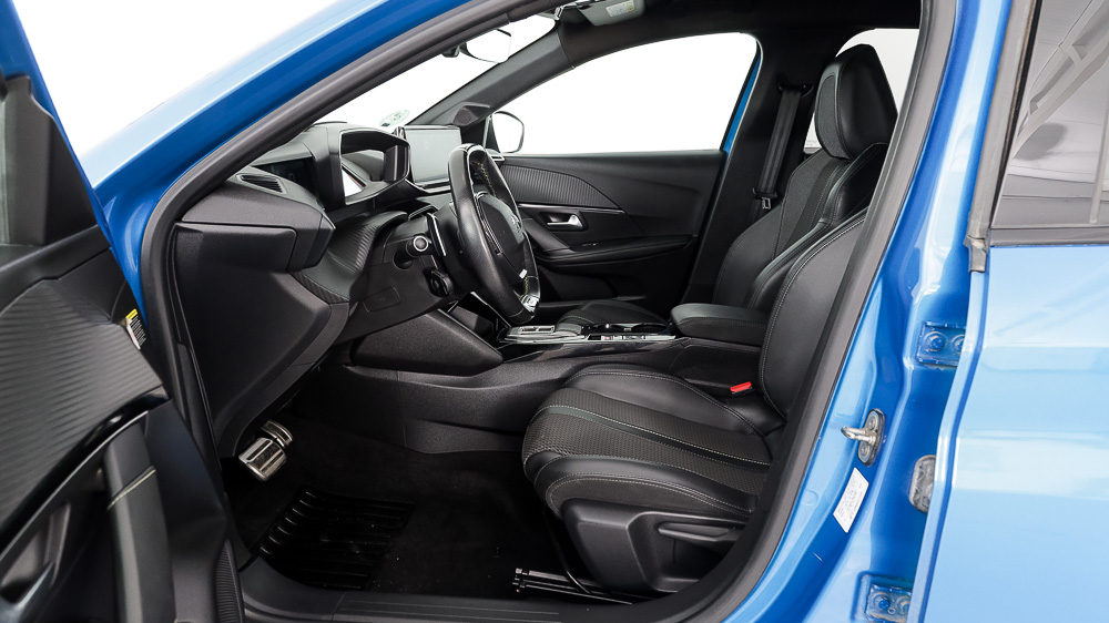 peugeot 208 gt 1.2 PURETECH 100 EAT 2023 azul vertigo 20