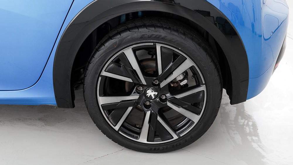 peugeot 208 gt 1.2 PURETECH 100 EAT 2023 azul vertigo 25