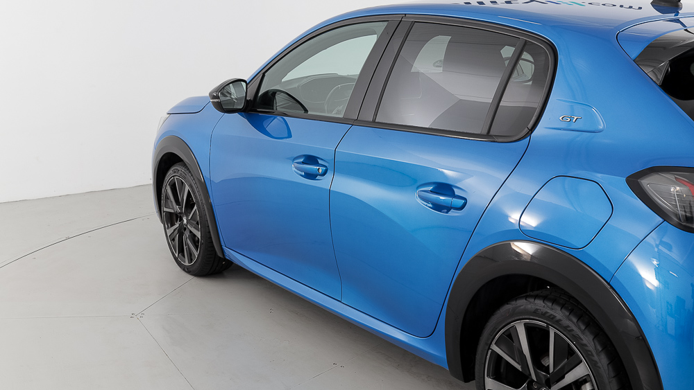 peugeot 208 gt 1.2 PURETECH 100 EAT 2023 azul vertigo 33
