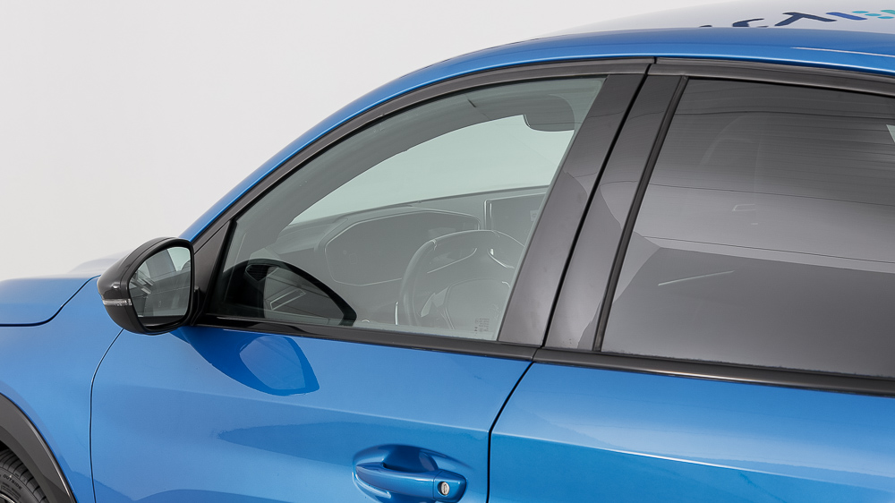 peugeot 208 gt 1.2 PURETECH 100 EAT 2023 azul vertigo 34