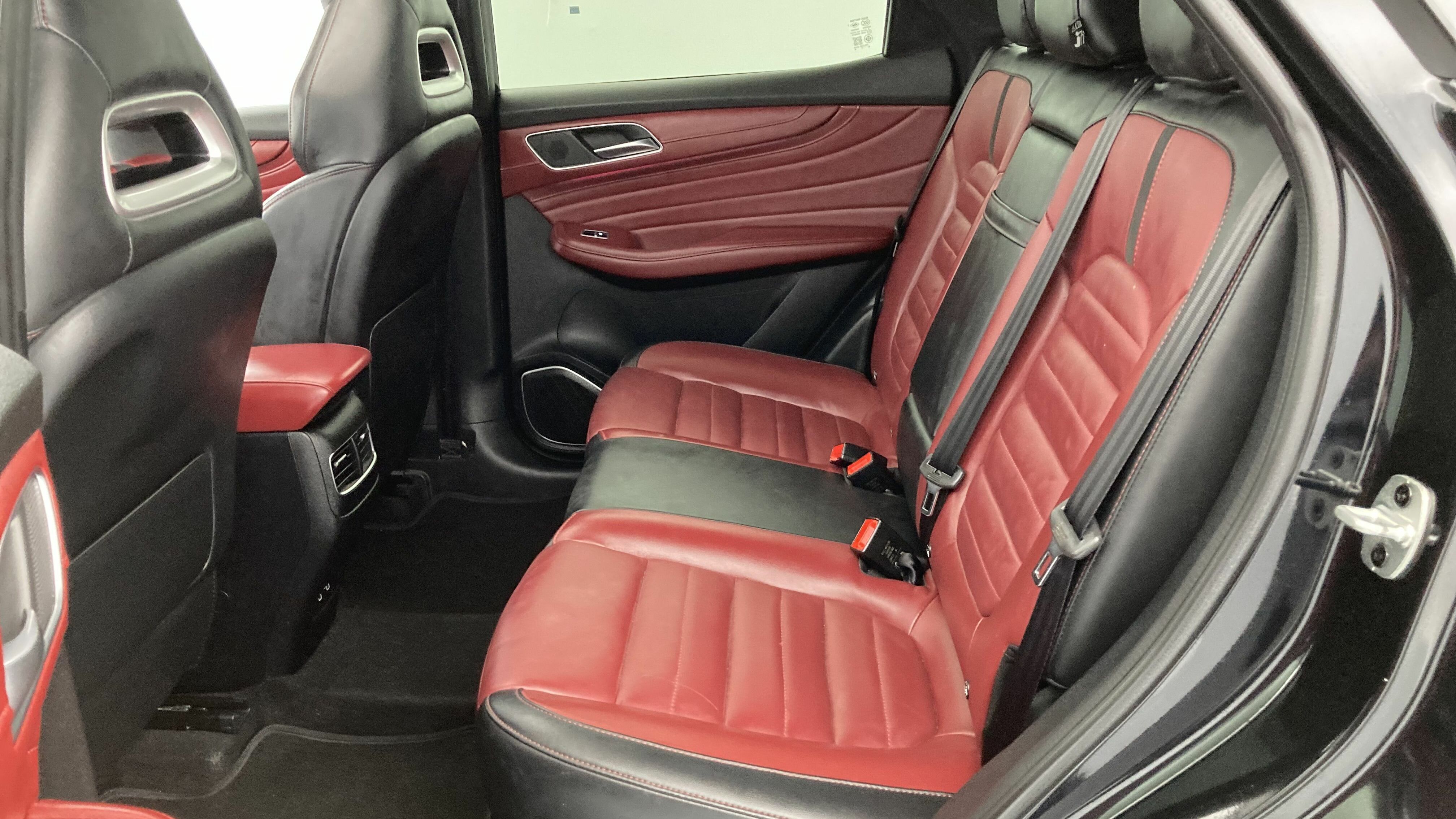 mg ehs phev exclusive 1.5 T-GDI 258 PHEV 2022 pebble black 22