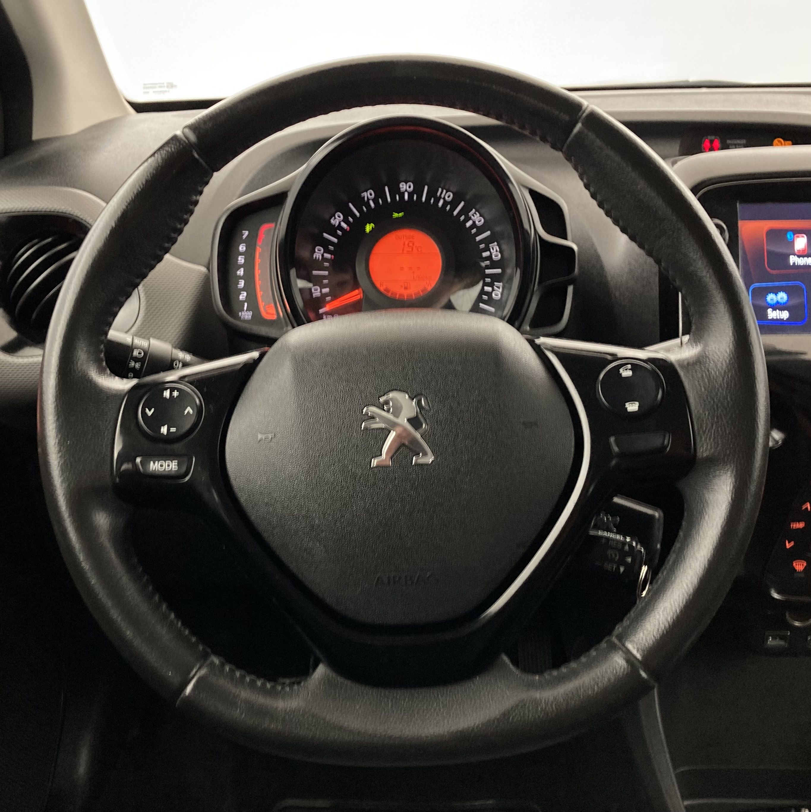 peugeot 108 allure 1.0 VTI 72 2022 red 20