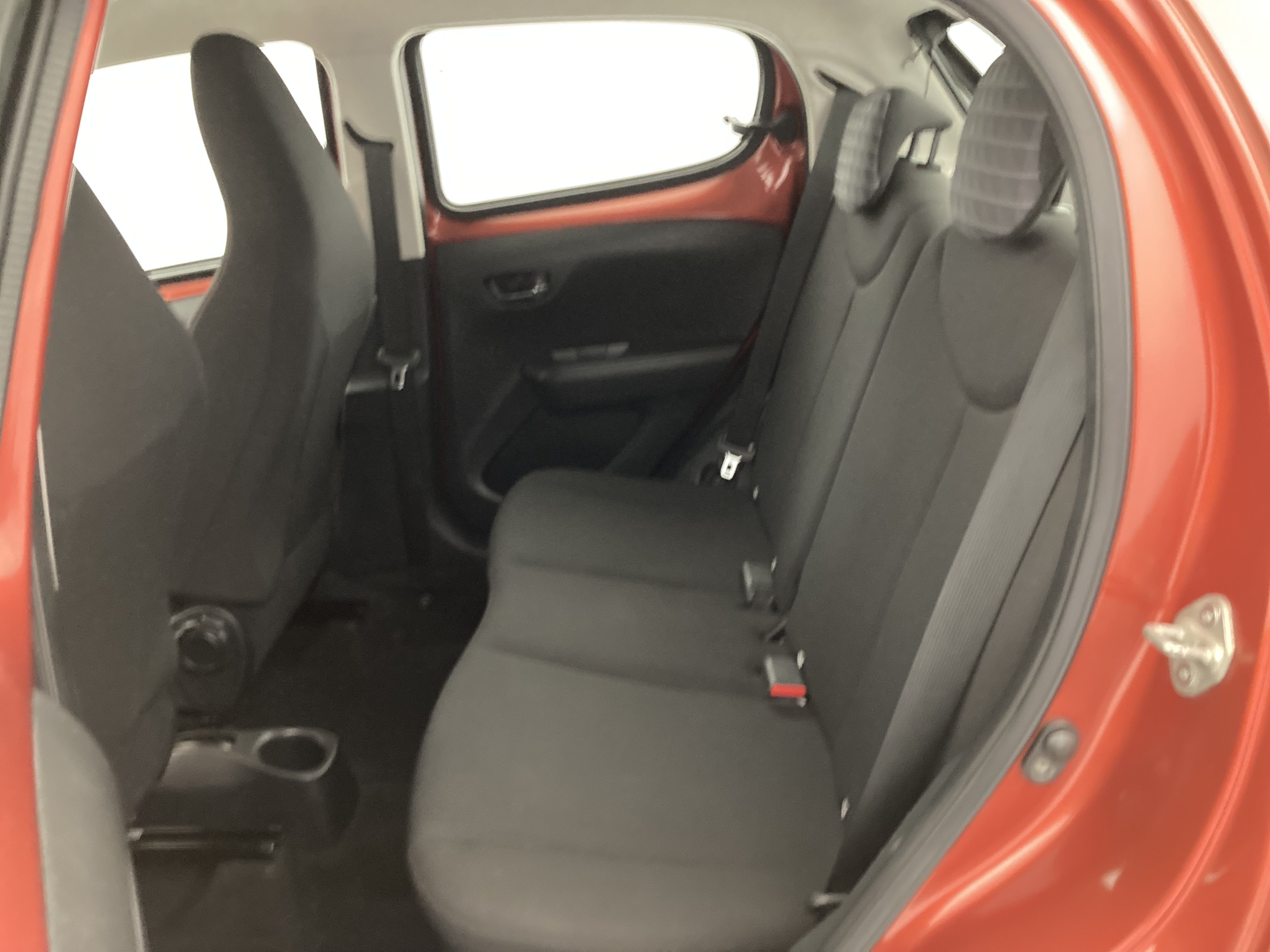 peugeot 108 allure 1.0 VTI 72 2022 red 21