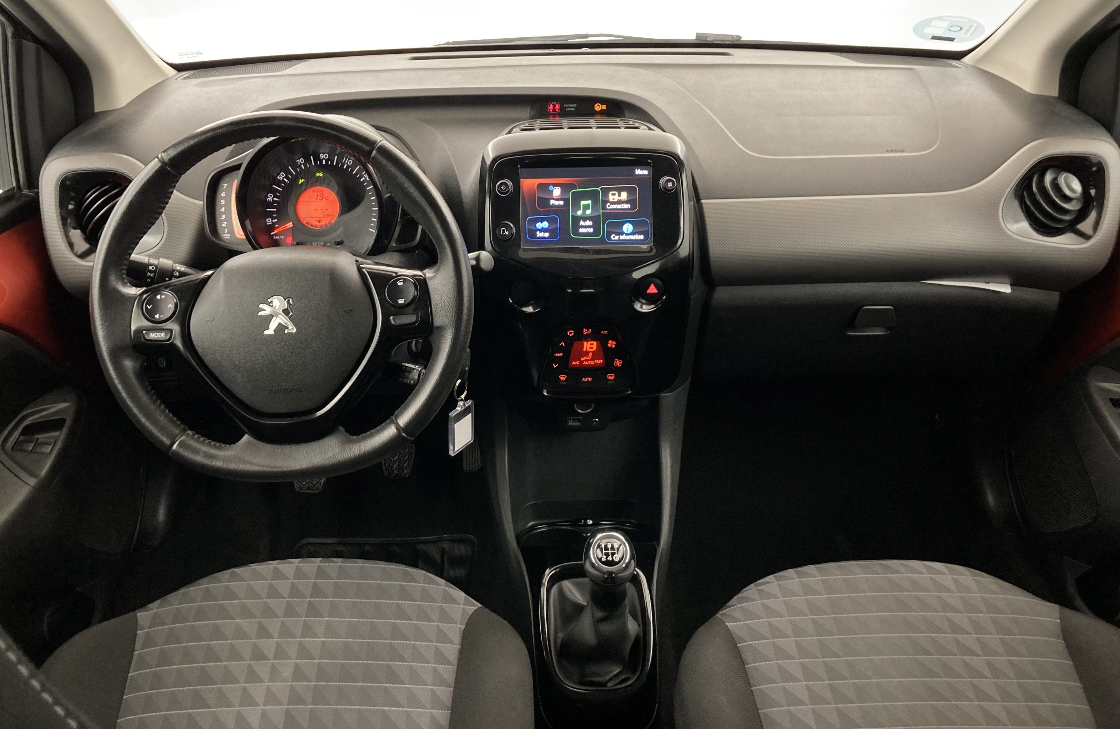 peugeot 108 allure 1.0 VTI 72 2022 red 26