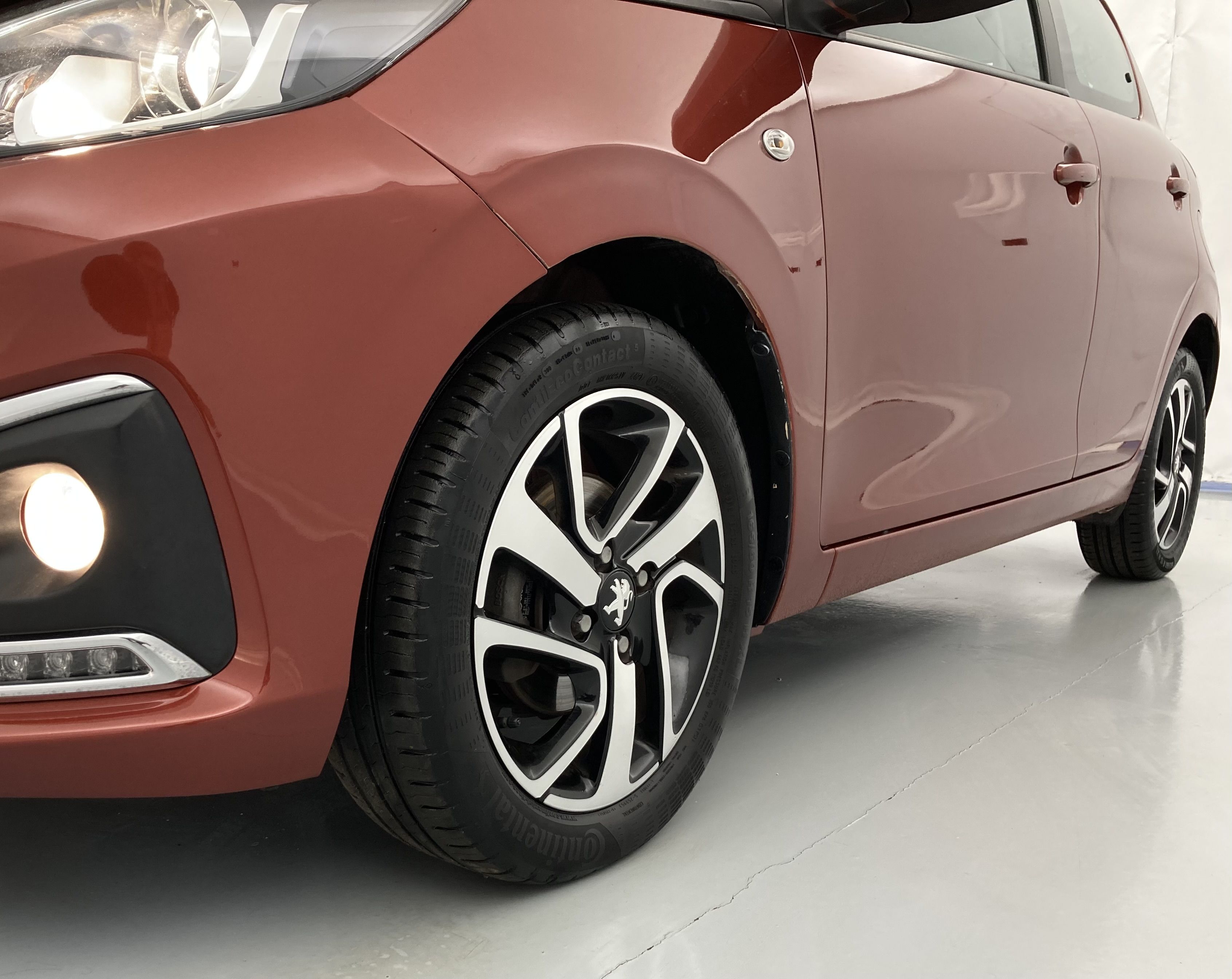 peugeot 108 allure 1.0 VTI 72 2022 red 30