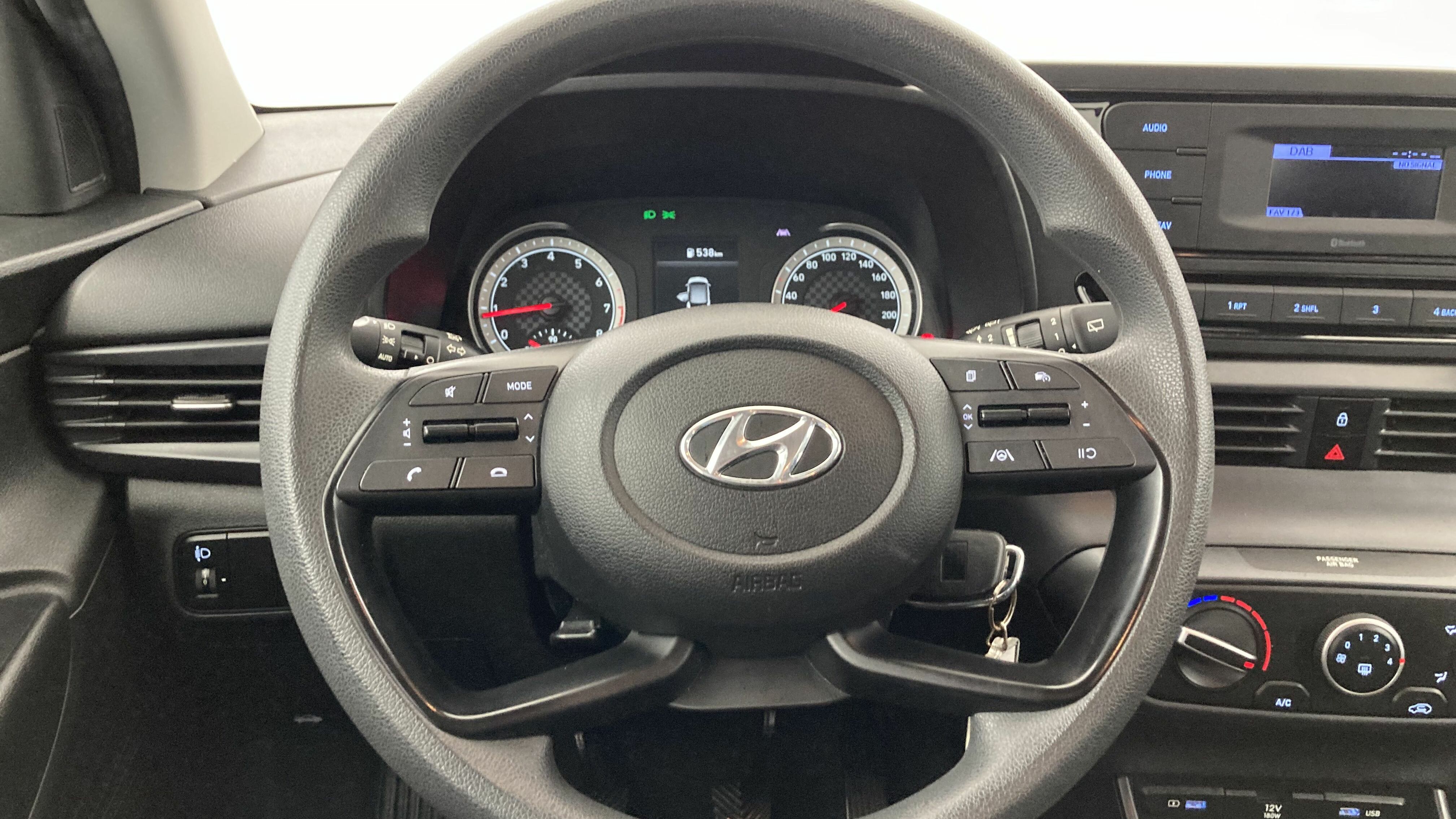 hyundai i20 classic plus 1.2 MPI 84 2022 sleek silver 18