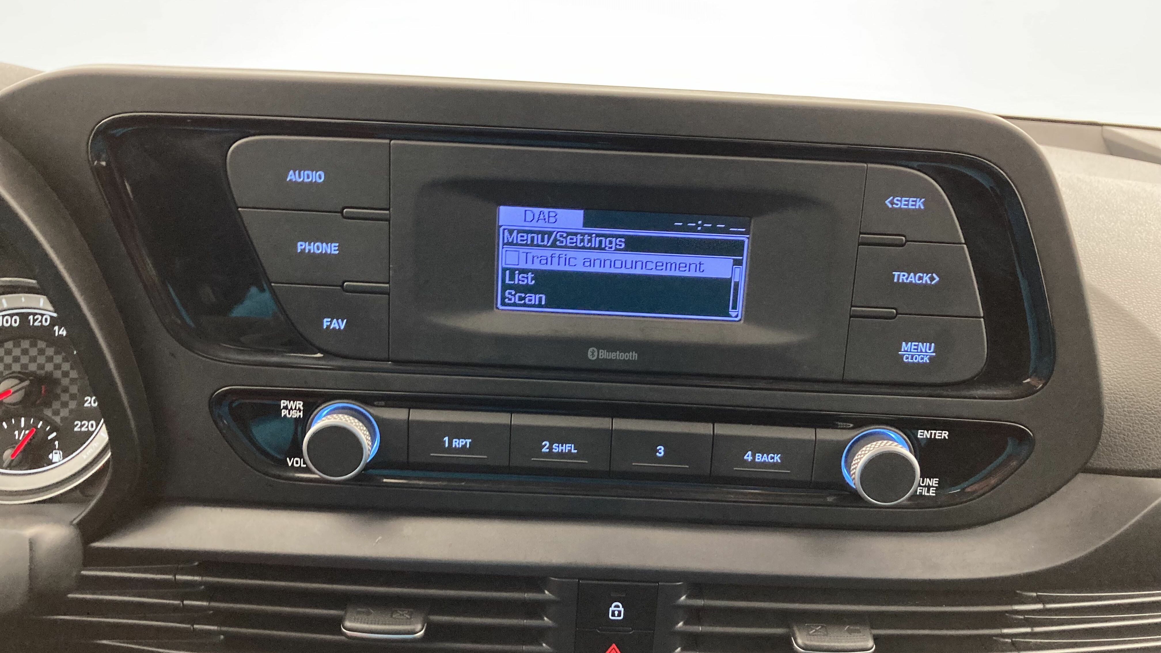 hyundai i20 classic plus 1.2 MPI 84 2022 sleek silver 20
