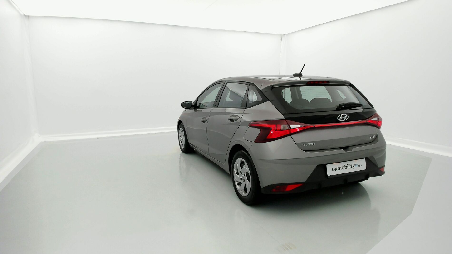 hyundai i20 classic plus 1.2 MPI 84 2022 sleek silver 10