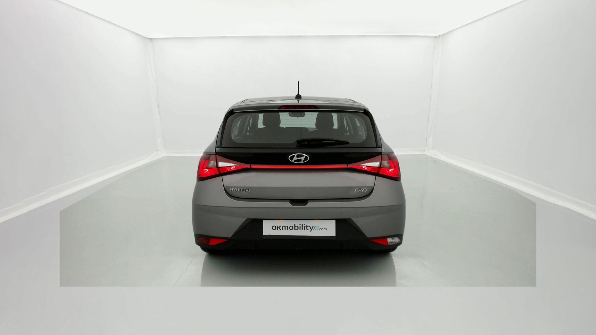 hyundai i20 classic plus 1.2 MPI 84 2022 sleek silver 11