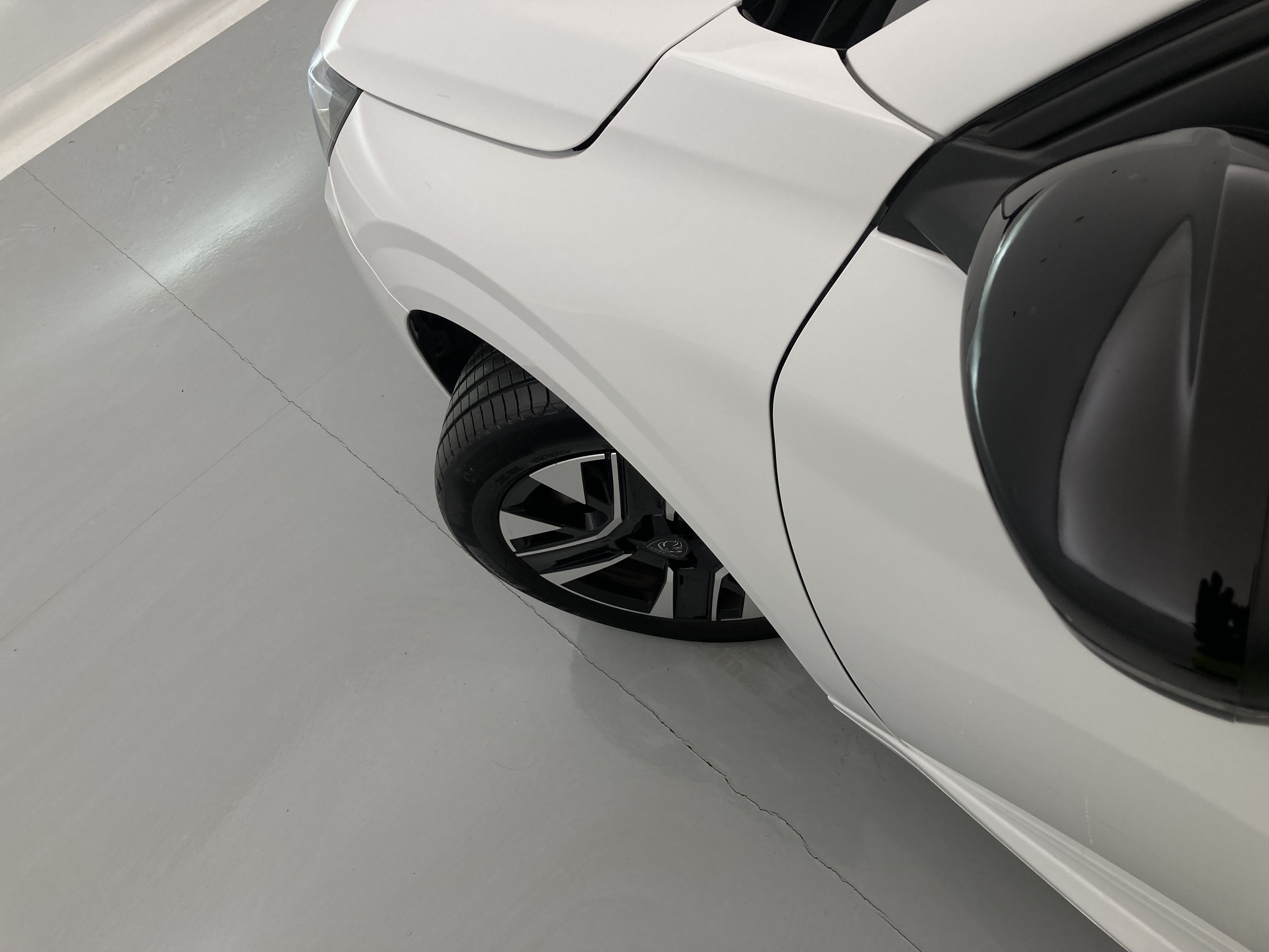 peugeot 208 allure 1.2 PURETECH 100 2024 blanco banquise 29