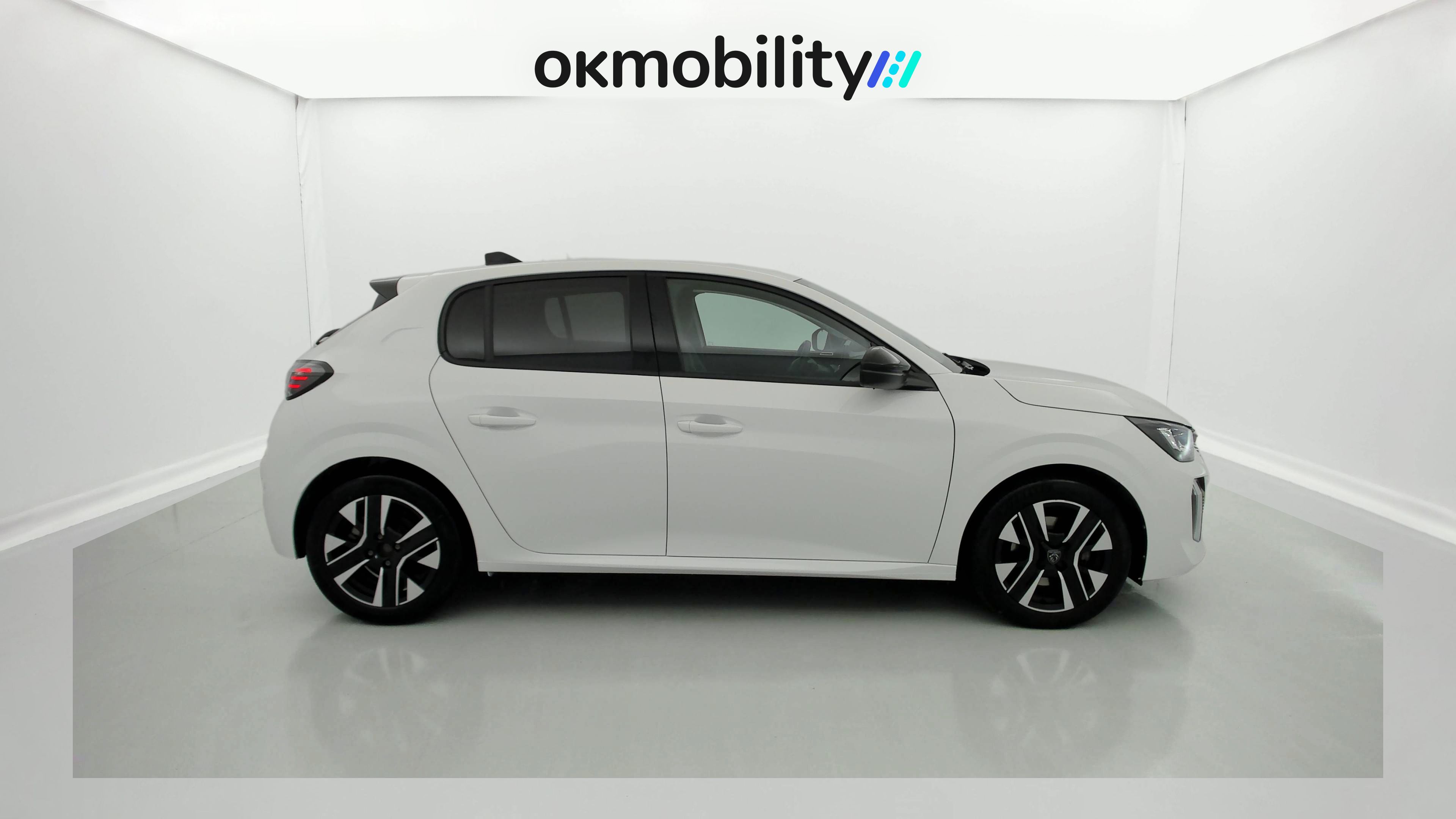 peugeot 208 allure 1.2 PURETECH 100 2024 blanco banquise 3